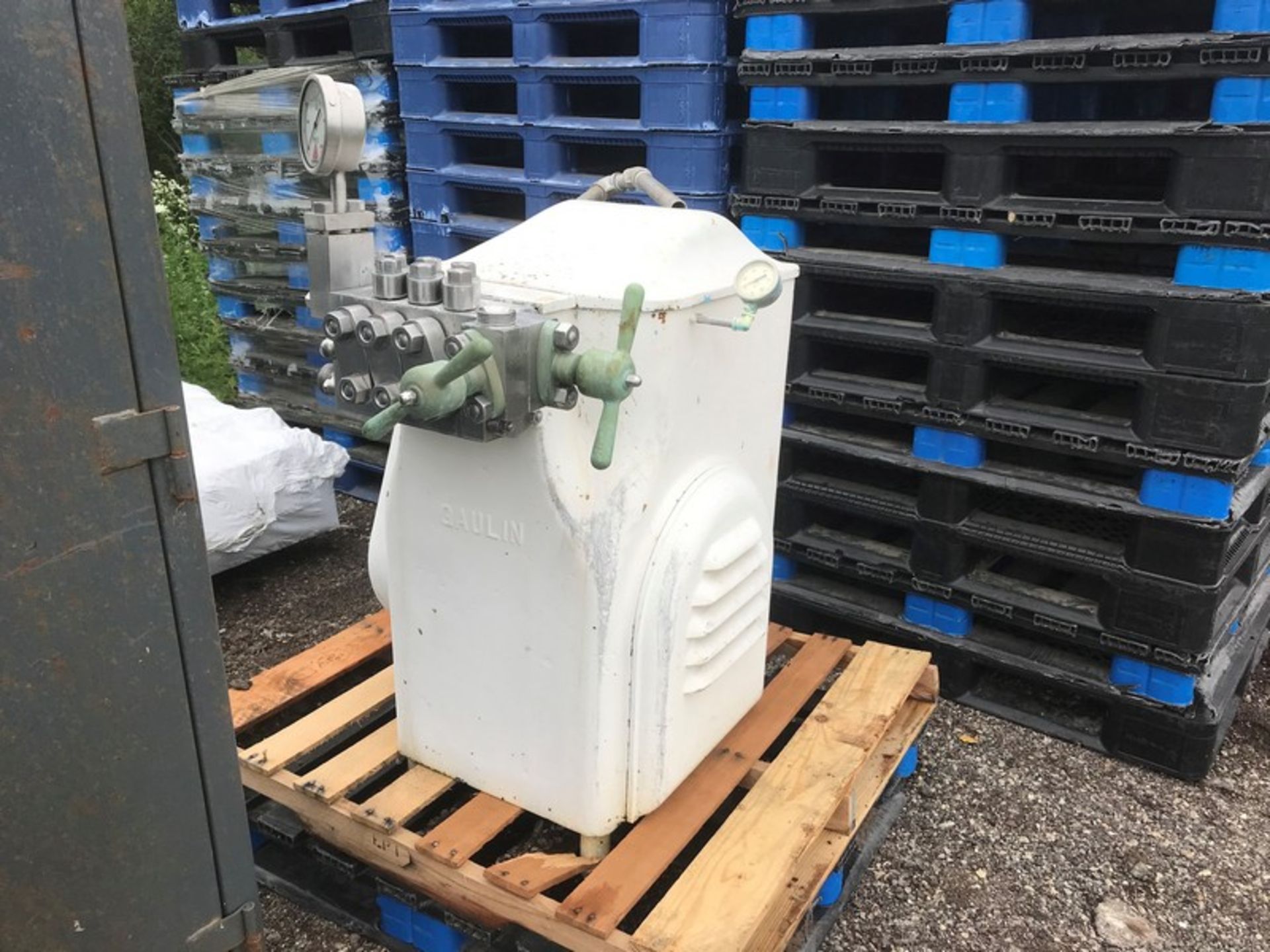 Gaulin Homogenizer Type 200 E, S/N 616507959 (Located Union Grove, WI) (Loading/Rigging Fee $350)