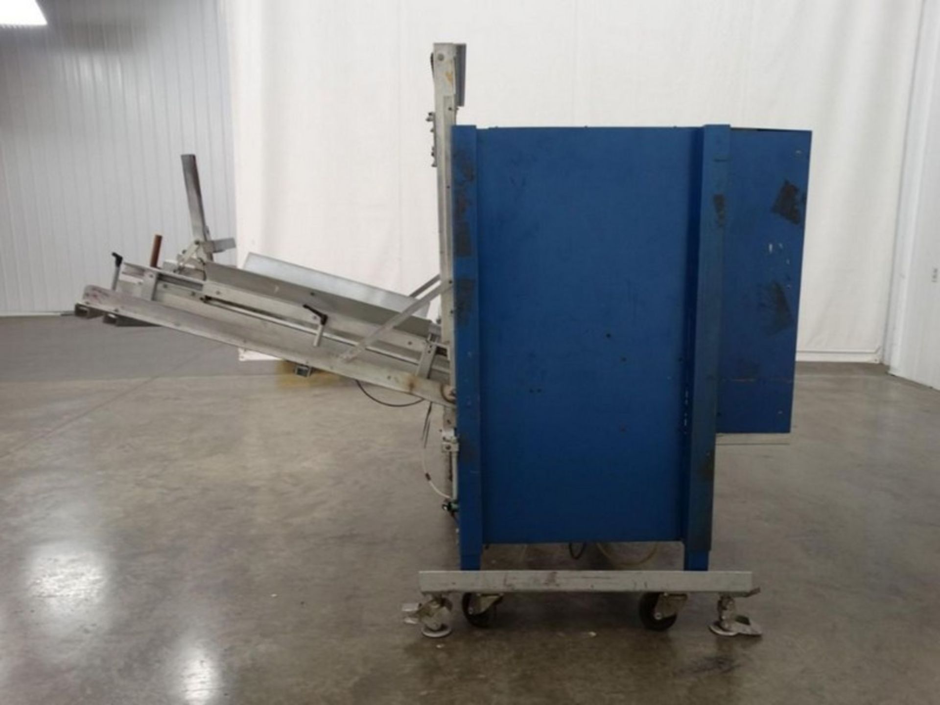 Used Durable Packaging TGA 200 Tape Bottom Case Erector with: Case size range: Maximum: 20 inches - Image 5 of 19
