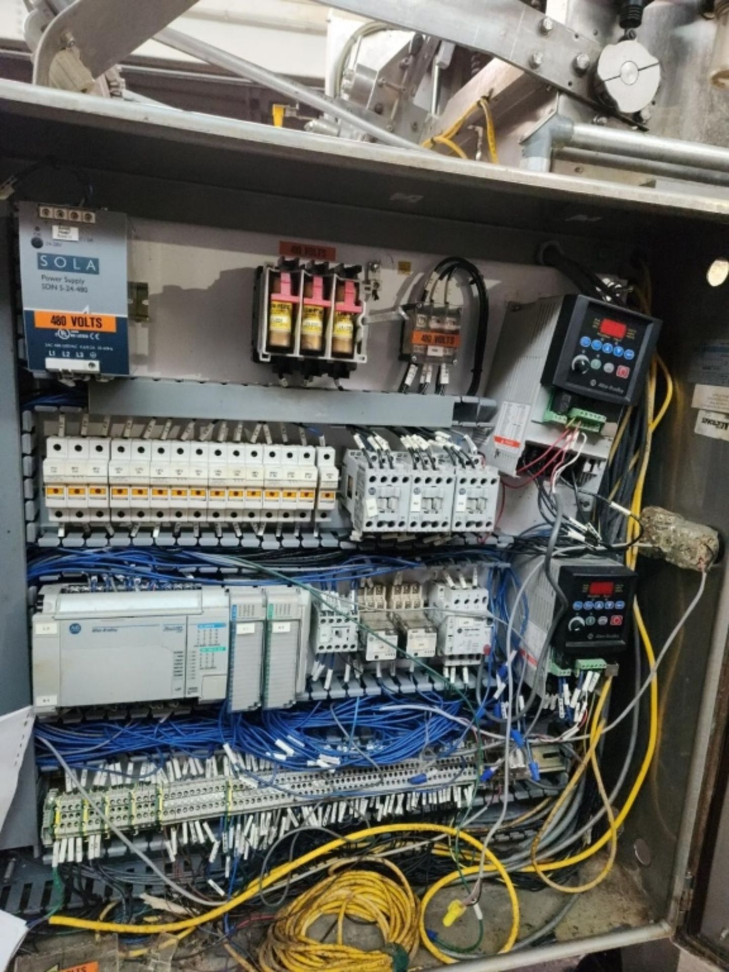 Bradman LakeDual Mandrel Tray Former, Model XS2-60, S/N 16891 with Allen Bradley Micrologix - Image 12 of 18