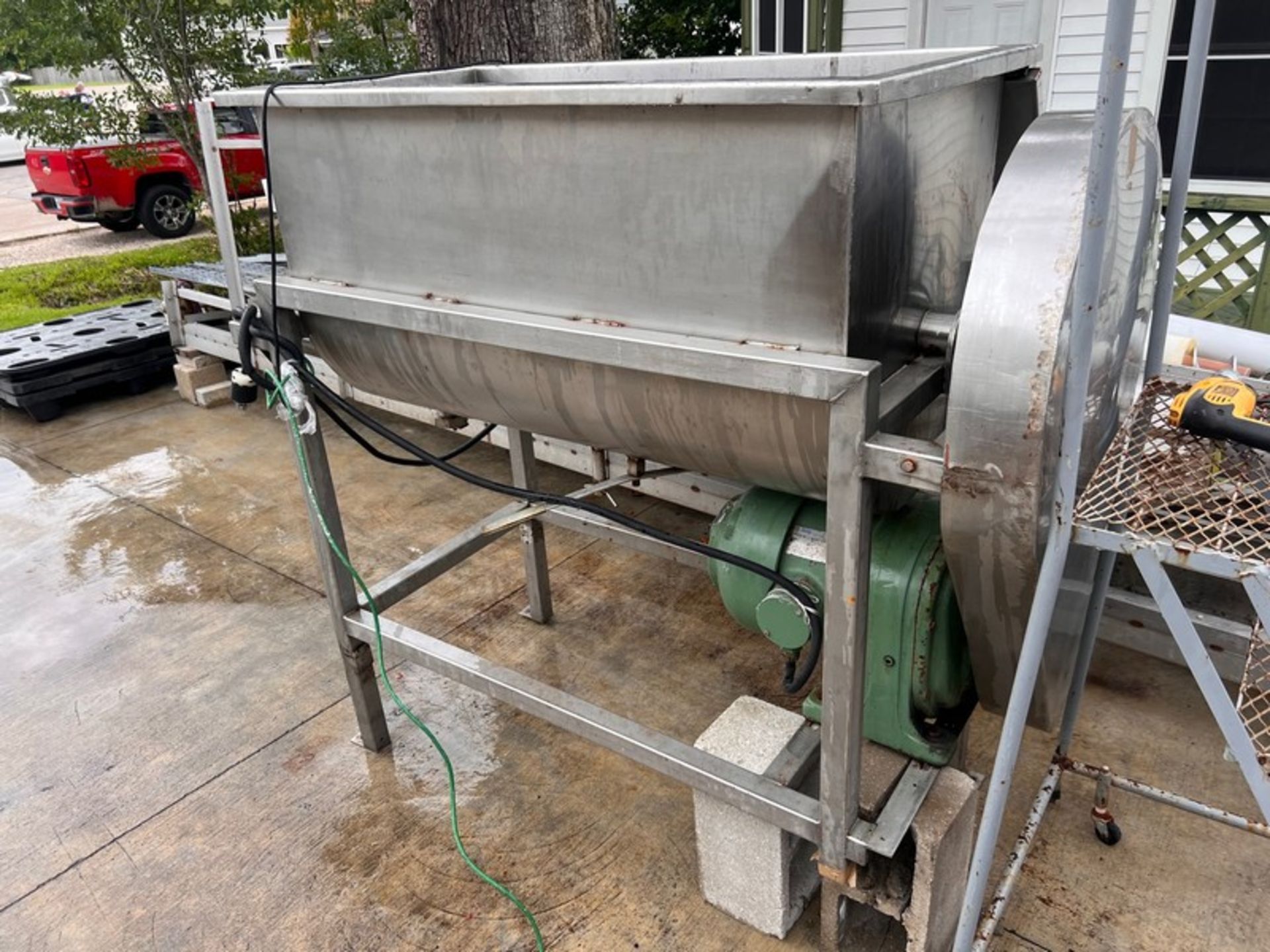 10 Cu Ft Stainless Ribbon Blender - Last Used in Food Plant (Located in Slidell, LA)