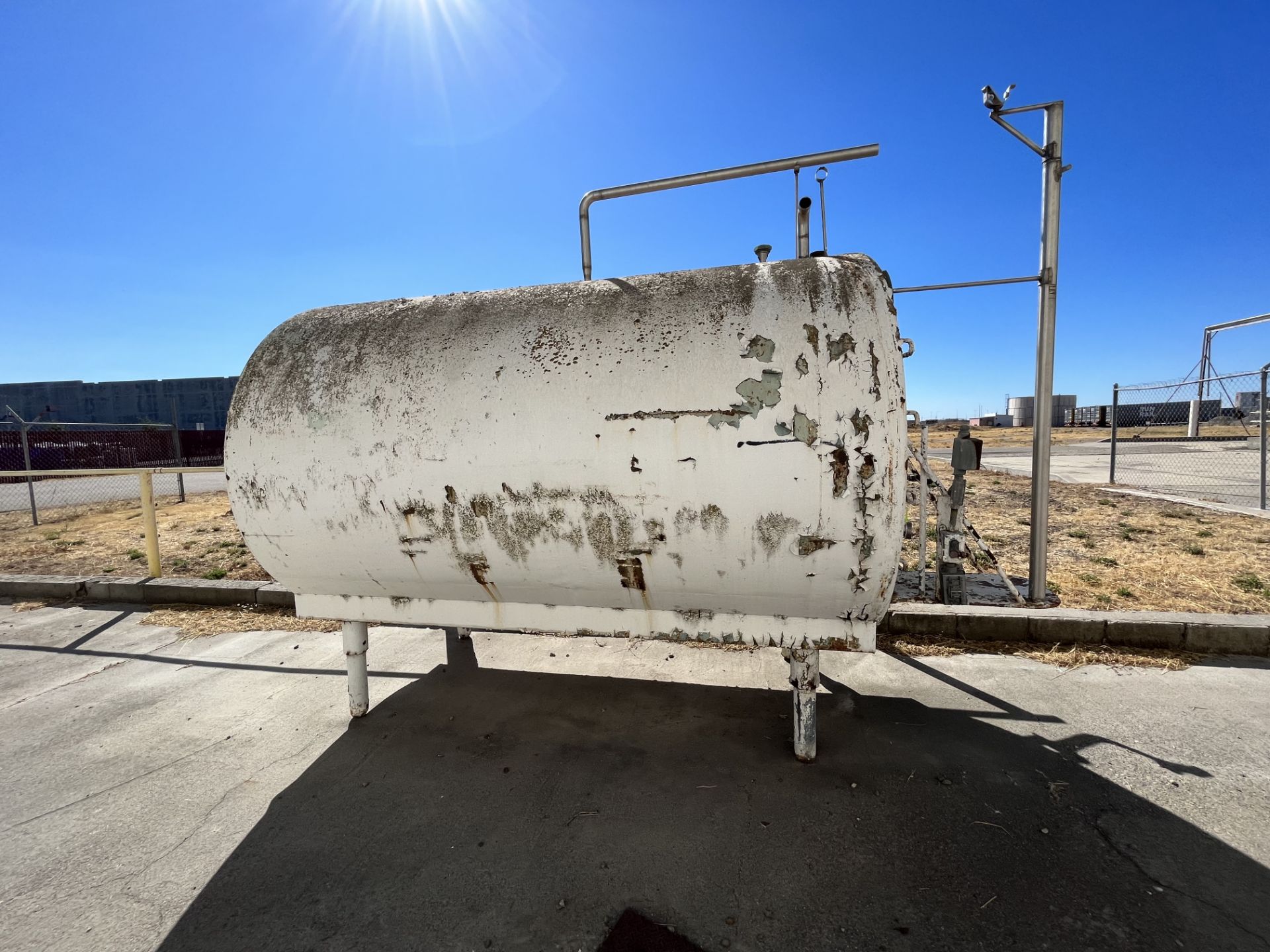 C.E. Howard 1,500 Gal. Horizontal Tank, S/N 3215 (LOCATED IN MANTECA, CA)