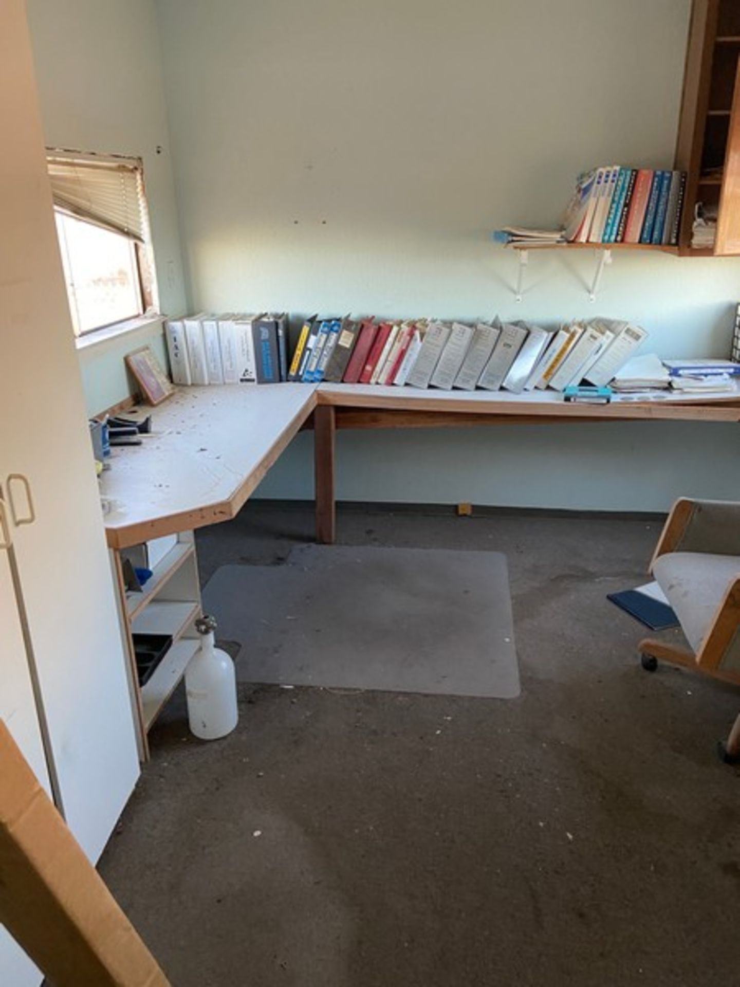 Office Trailer with Contents (LOCATED IN MANTECA, CA) - Image 5 of 5