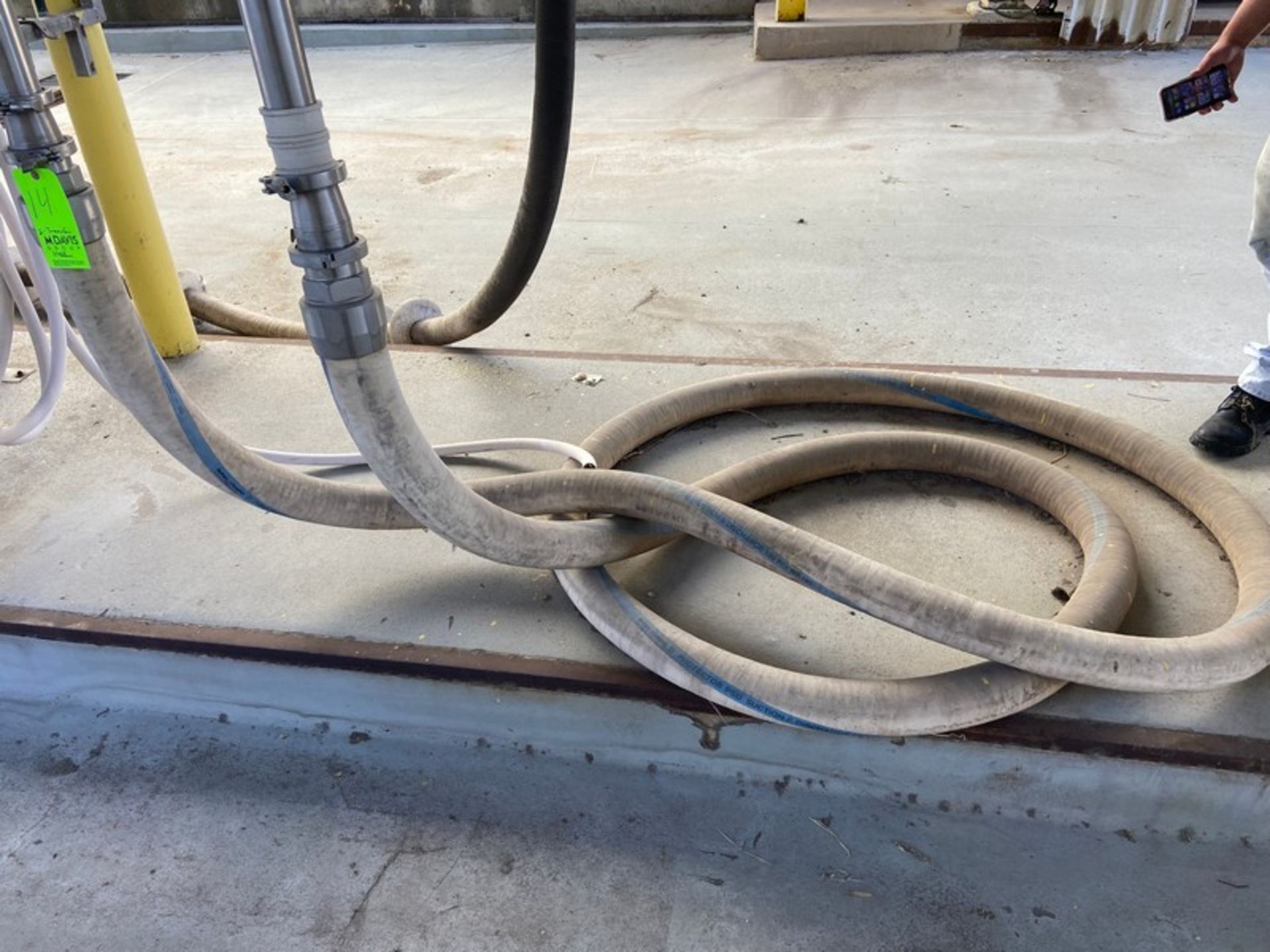 (2) Sanitary Coupler Transfer Hoses (LOCATED IN MANTECA, CA)(RIGGING, LOADING, & SITE MANAGEMENT FEE - Image 4 of 5