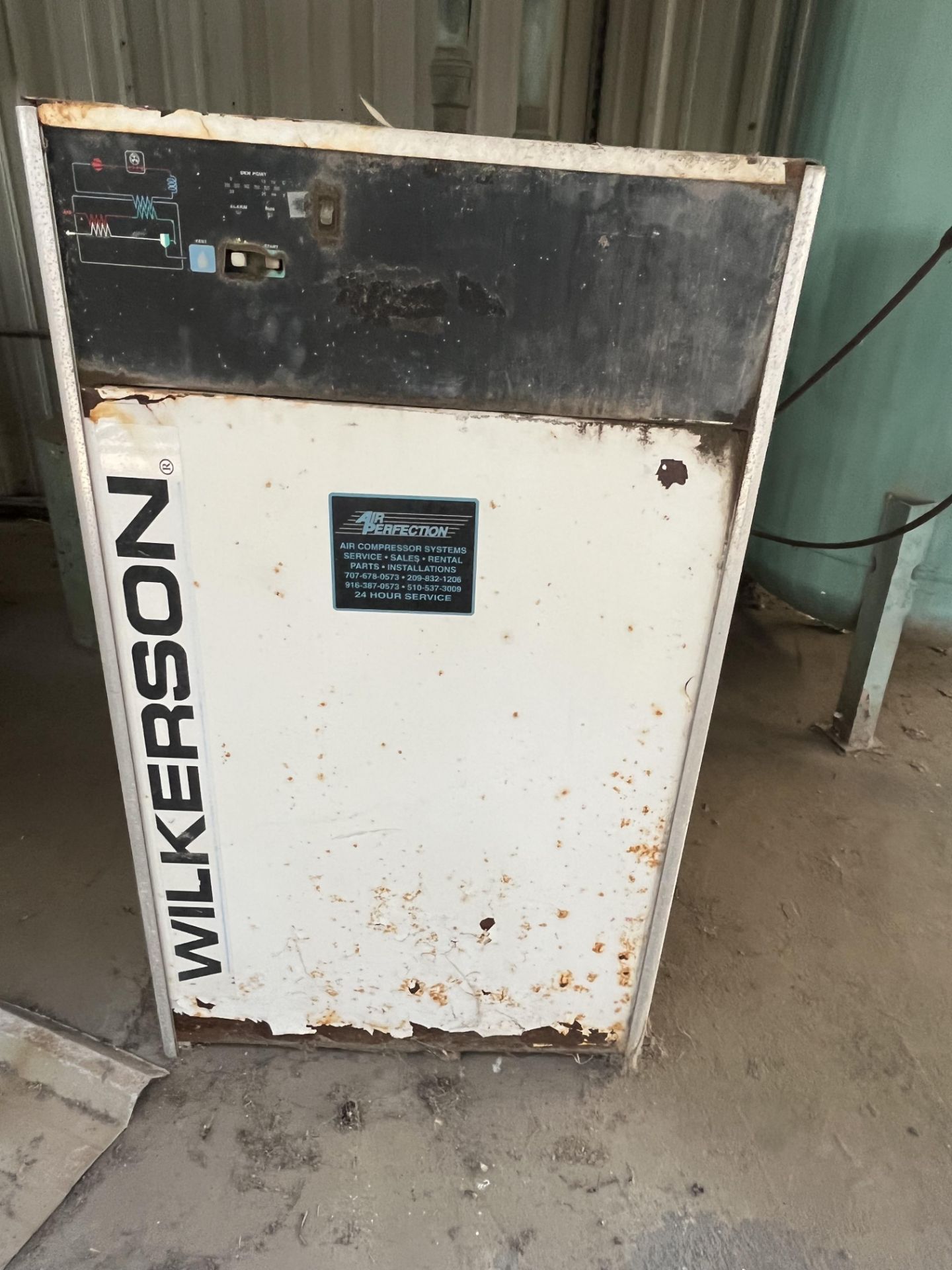 Wilkerson Air Dryer, with Vertical Air Receiving Tank