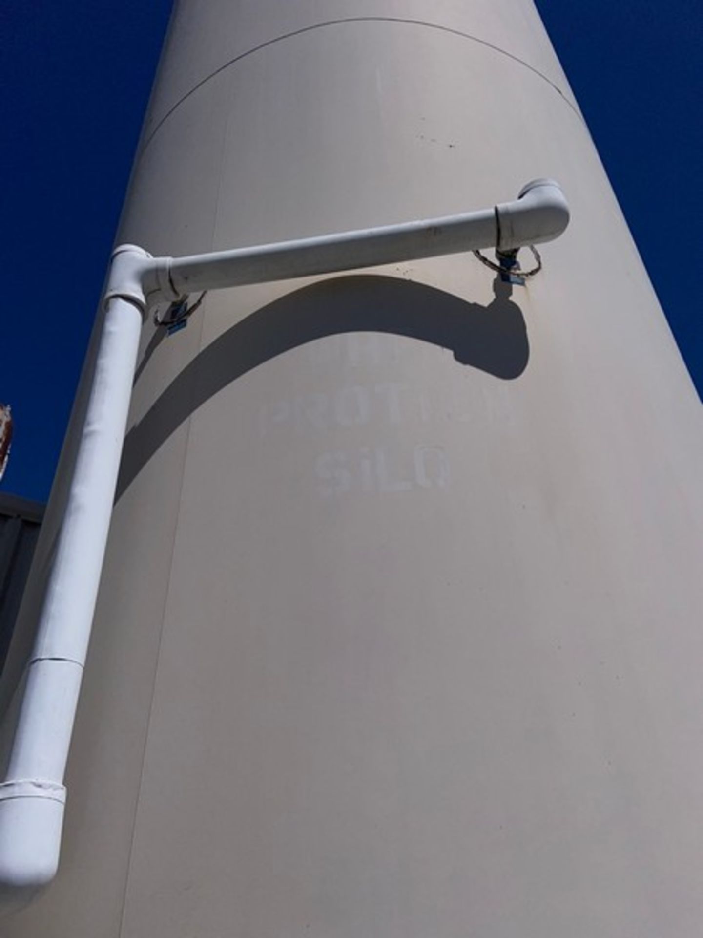 Mueller 40,000 Gal. S/S Jacketed Silo, with Man Door & Horizontal Agitation (LOCATED IN MANTECA, - Image 4 of 15