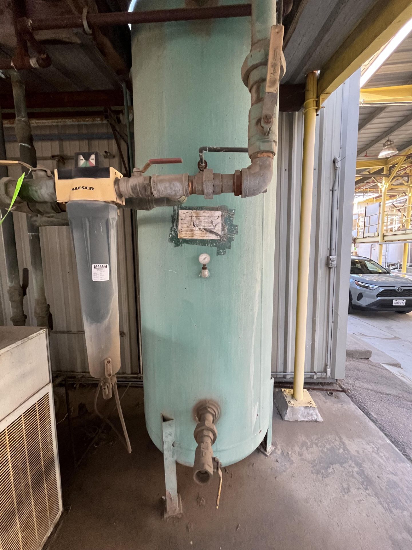 Wilkerson Air Dryer, with Vertical Air Receiving Tank - Image 6 of 8