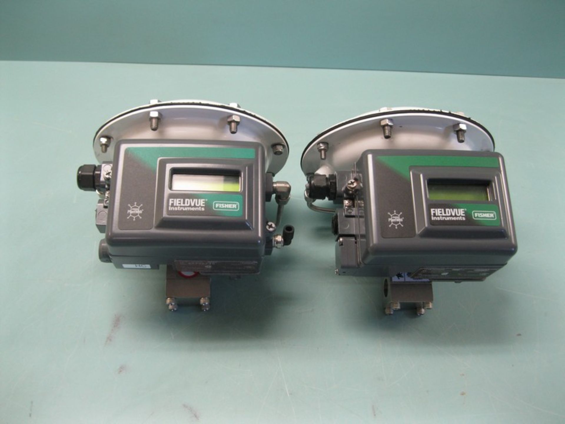 Lot of (2) 3/4" Fisher Baumann 85000 Sanitary Pinch Control Valve DVC2000 (Loading Fee $25) (Located