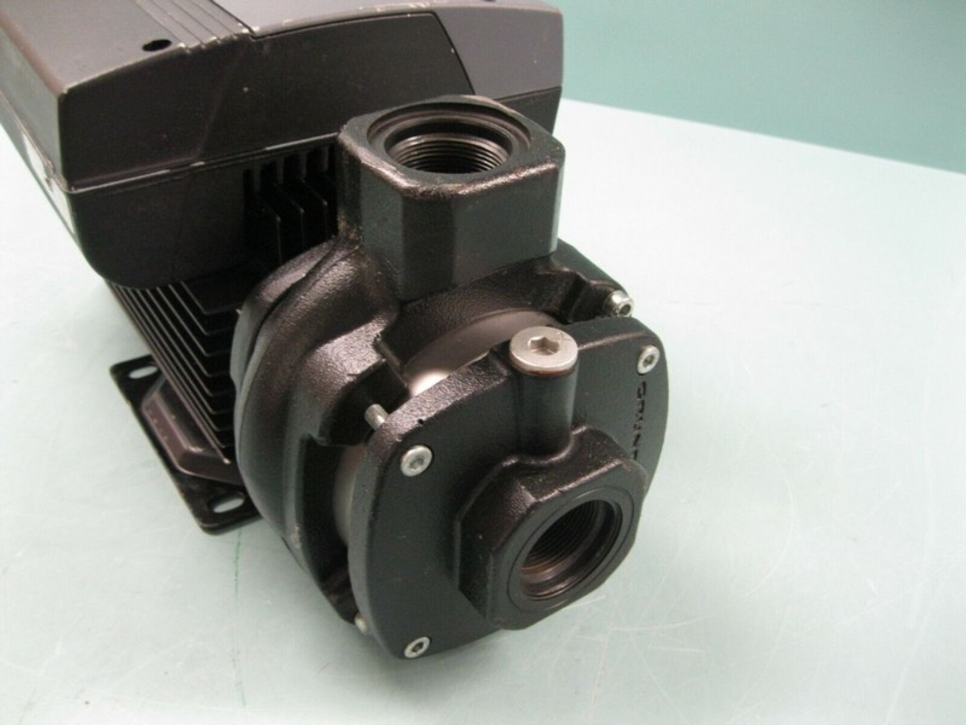 1-1/2" NPT Grundfos CME10-2 Cast Iron End Suction Pump 3 HP Motor B15 (2996) (Loading Fee $50) ( - Image 6 of 8