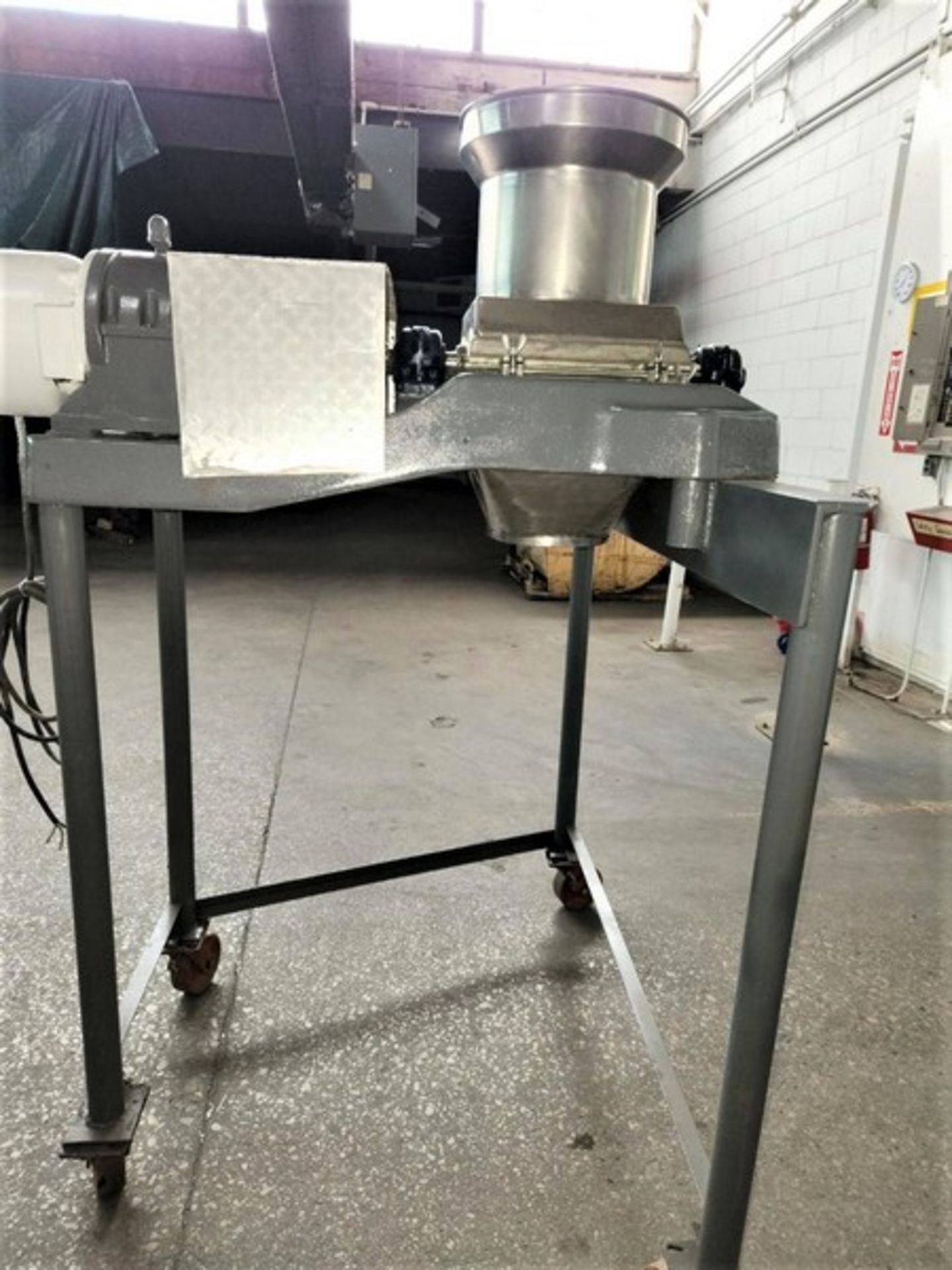 Fitzpatrick 10 hp S/S Delumper/Crusher, 230/460 V, Dual Shaft 6" Diameter Rolls x 12" L, System - Image 3 of 11