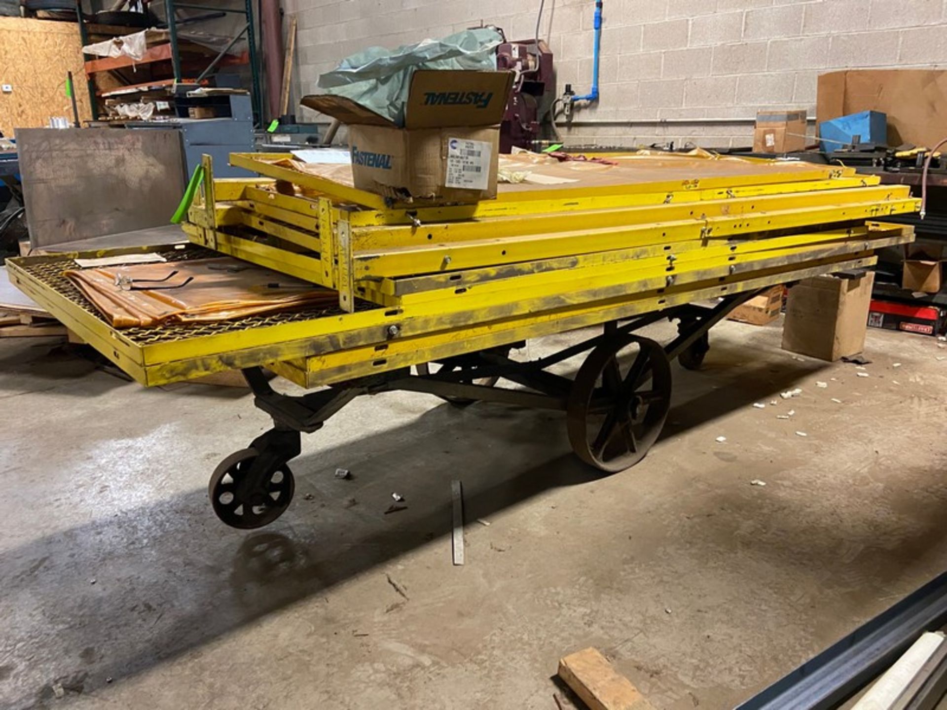 Fence Protection, Mounted on Portable Shop Table (LOCATED IN CORRY, PA) - Bild 3 aus 3