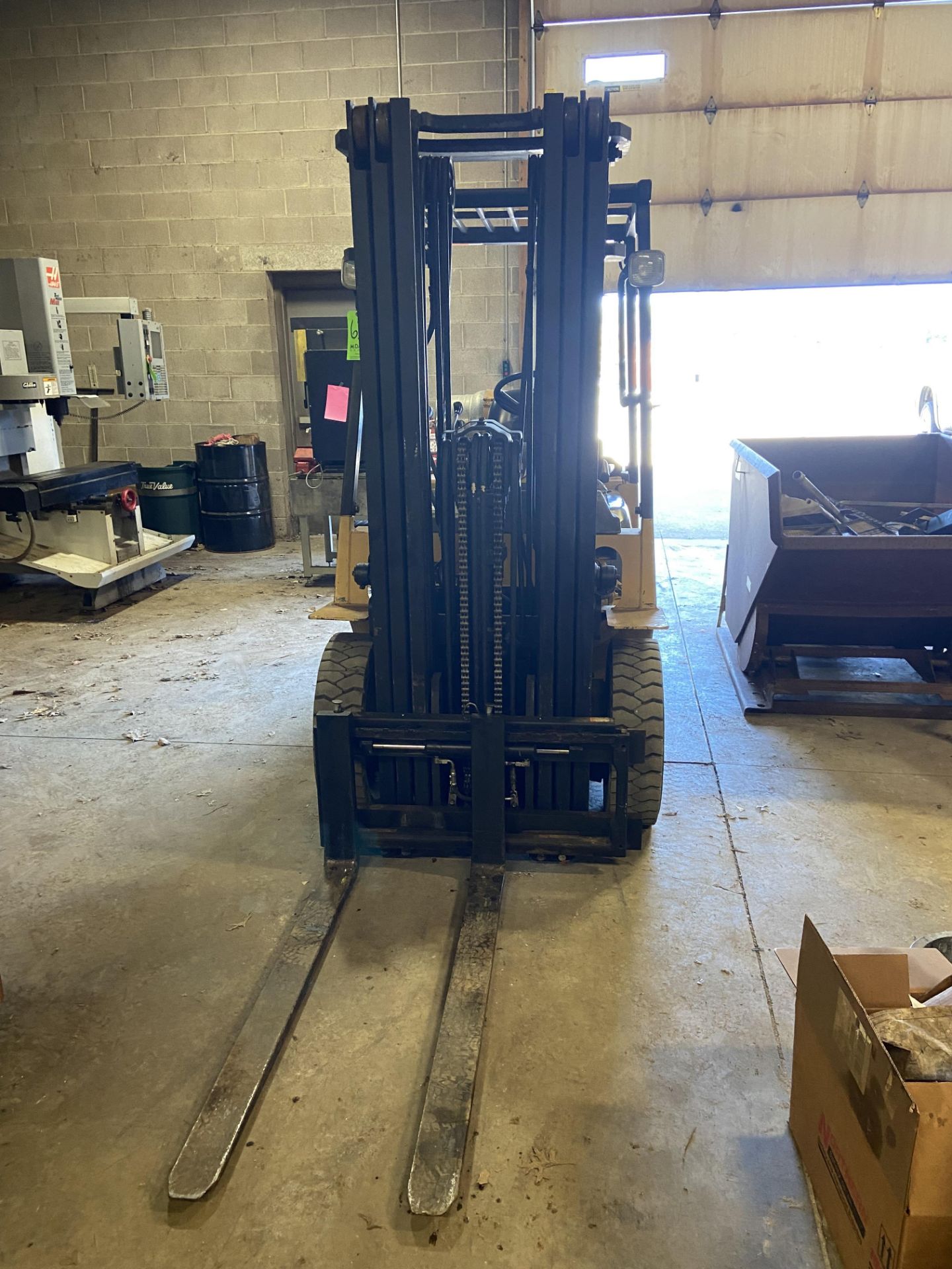 CAT 6,000 lb. Propane Sit-Down Forklift, M/N CP25, S/N 5AM03891, 3-Stage Mast, with Forks, with 6, - Image 2 of 12