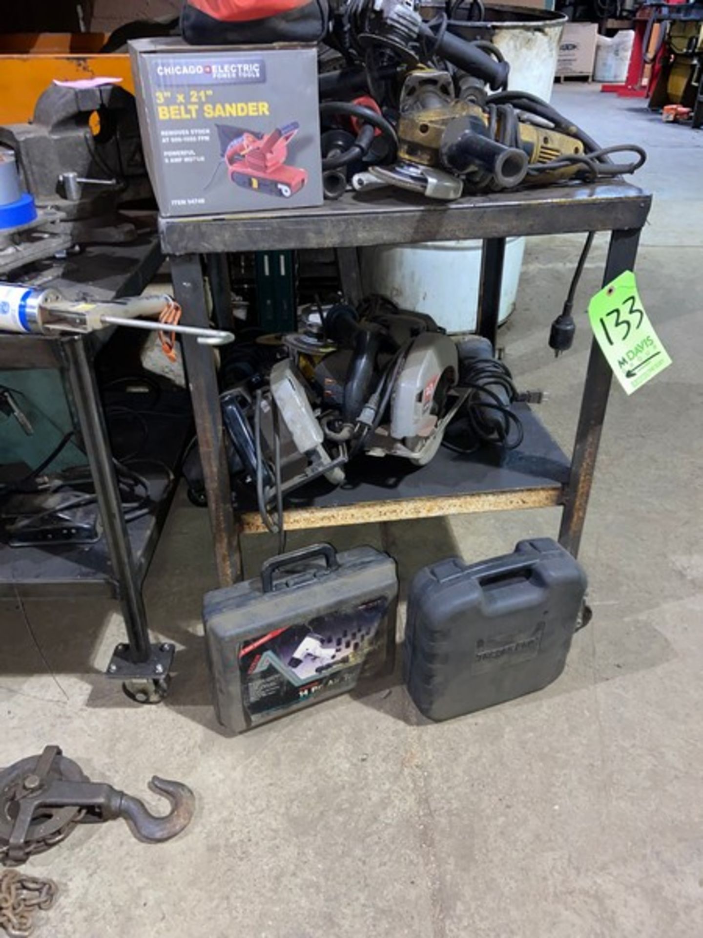 (2) Shop Tables with Contents, Includes Power Tools, Vise, & Other Contents (LOCATED IN CORRY, PA) - Bild 5 aus 5