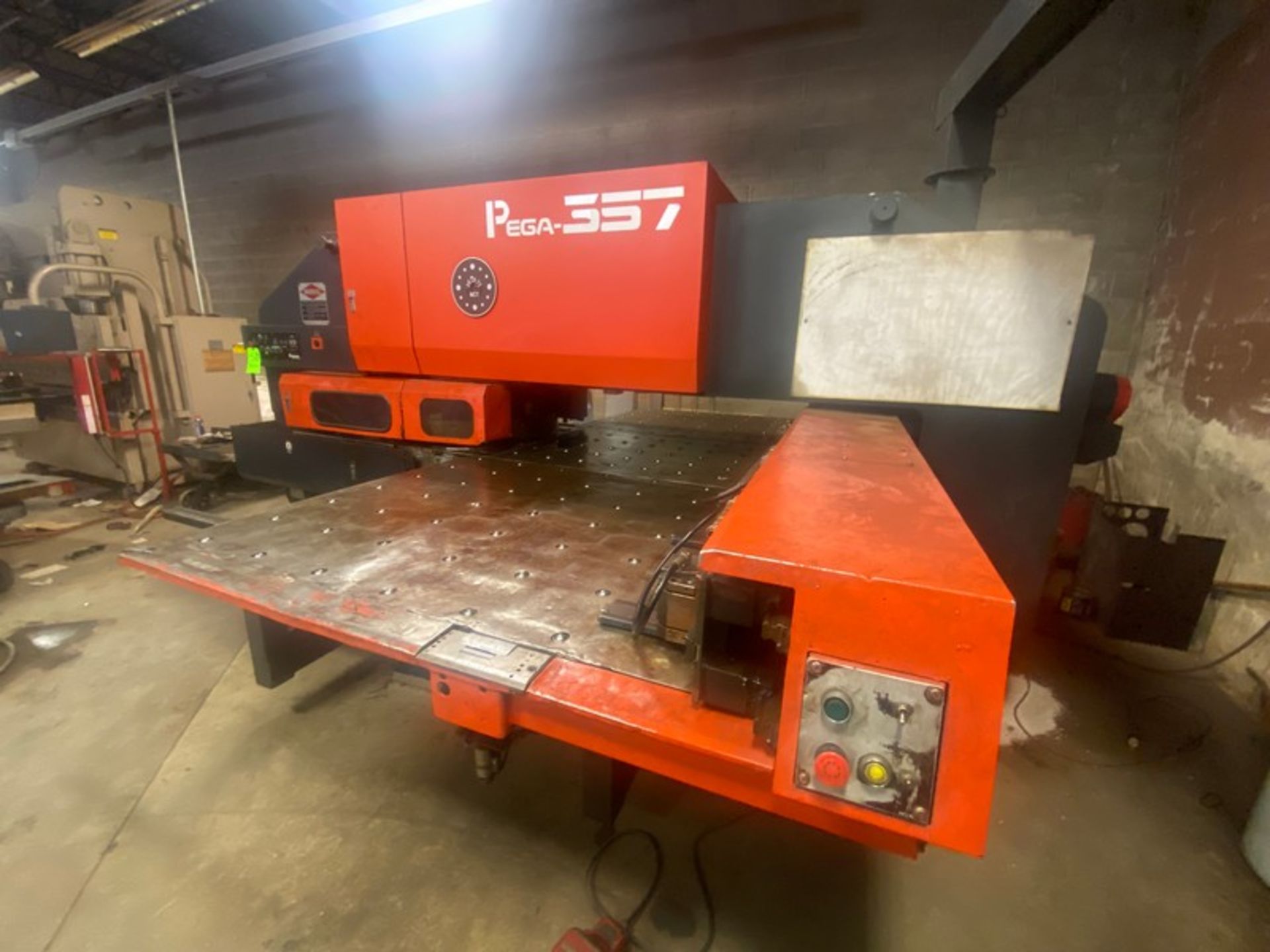 Amada Pega 357 30 Ton CNC Turret Punch, S/N AA570492, Weight 11.6, Year of Manufacture: - Image 4 of 21