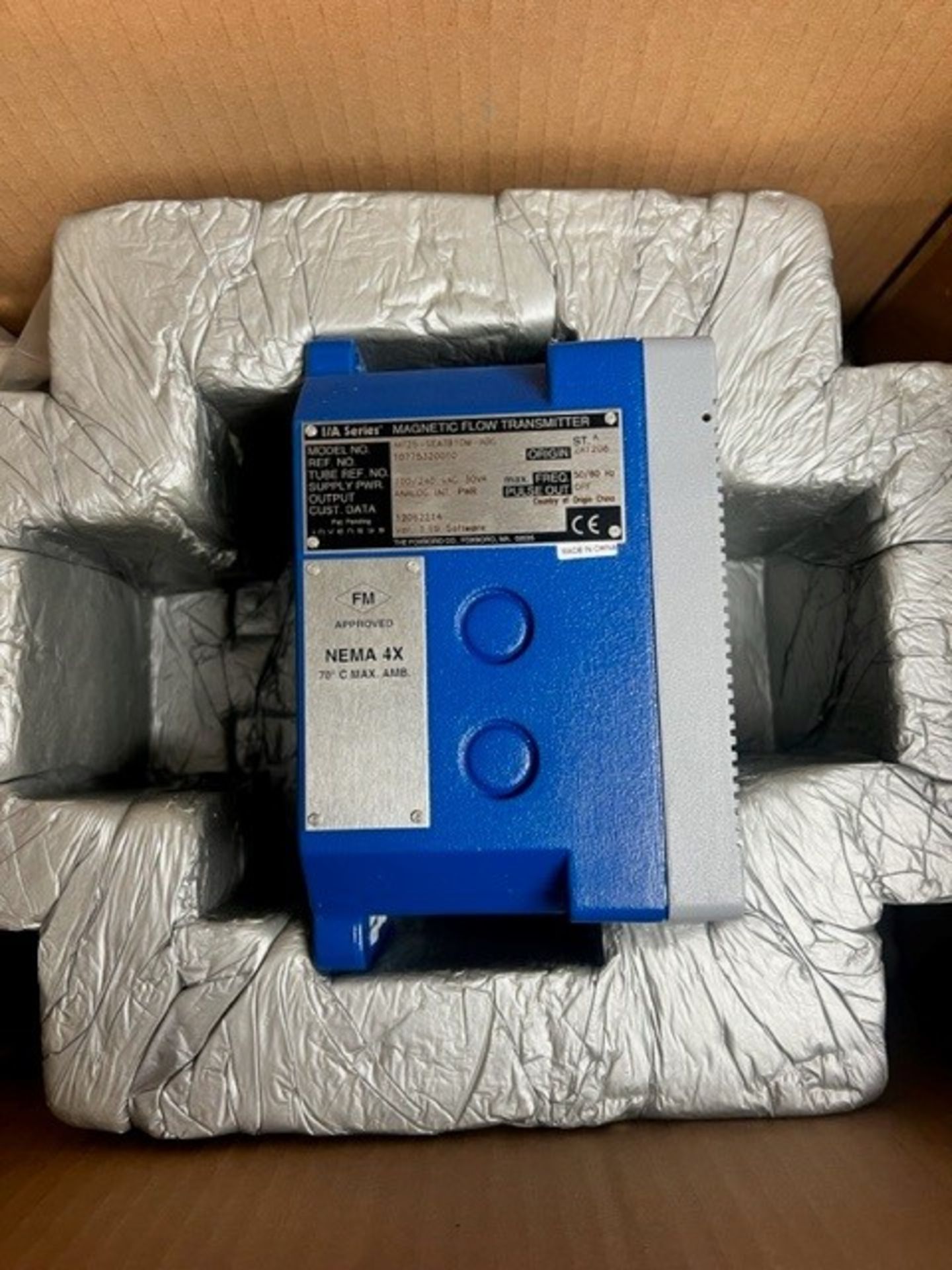 Foxboro IMT25 Magnetic Flow Transmitter, Model IMT25-SEATB10M-ABG, New Open Box (Load Fee $50) ( - Image 3 of 4