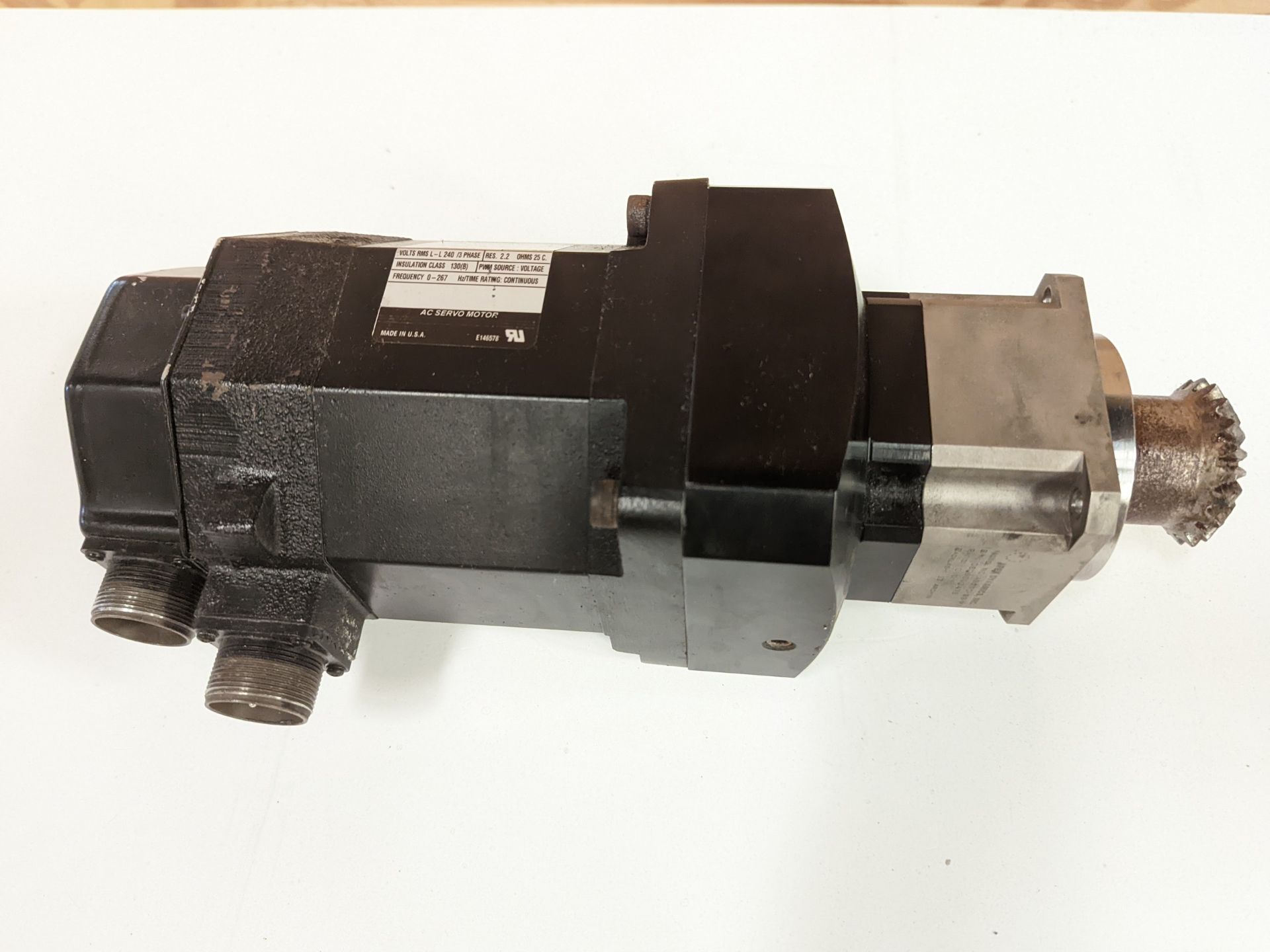 ALLEN-BRADLEY Servo Motor; Model F-4030-Q-H00AA; Max speed 4000 RPM; Includes attached APEX DYNAMICS - Image 6 of 10