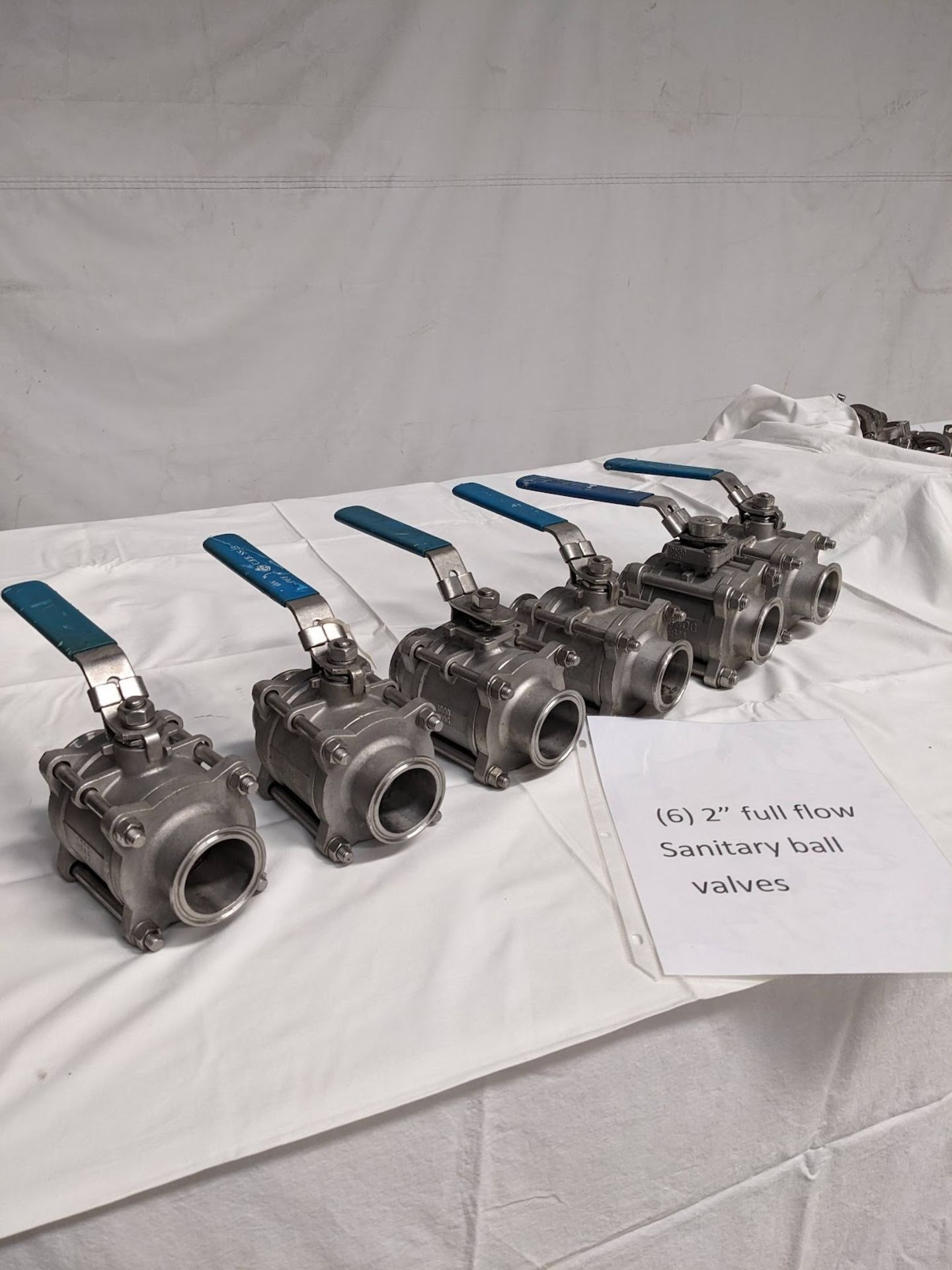 (6) Sanitary 2" Tri-Clamp Full Flow Ball Valves (Located Kankakee, IL)