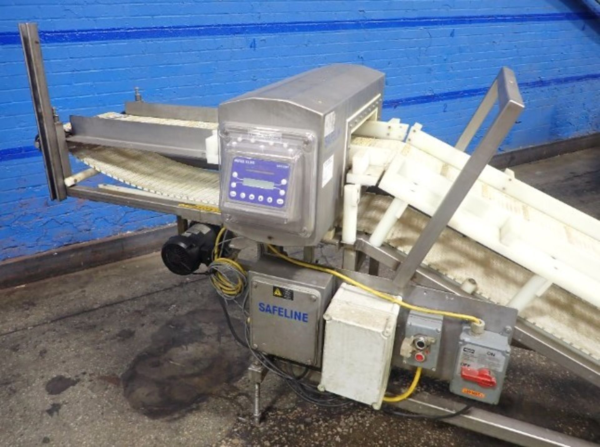 Safeline Mettler Toledo Metal Detector Incline Cleated Belt Unit - Just Recently Removed From - Image 8 of 12