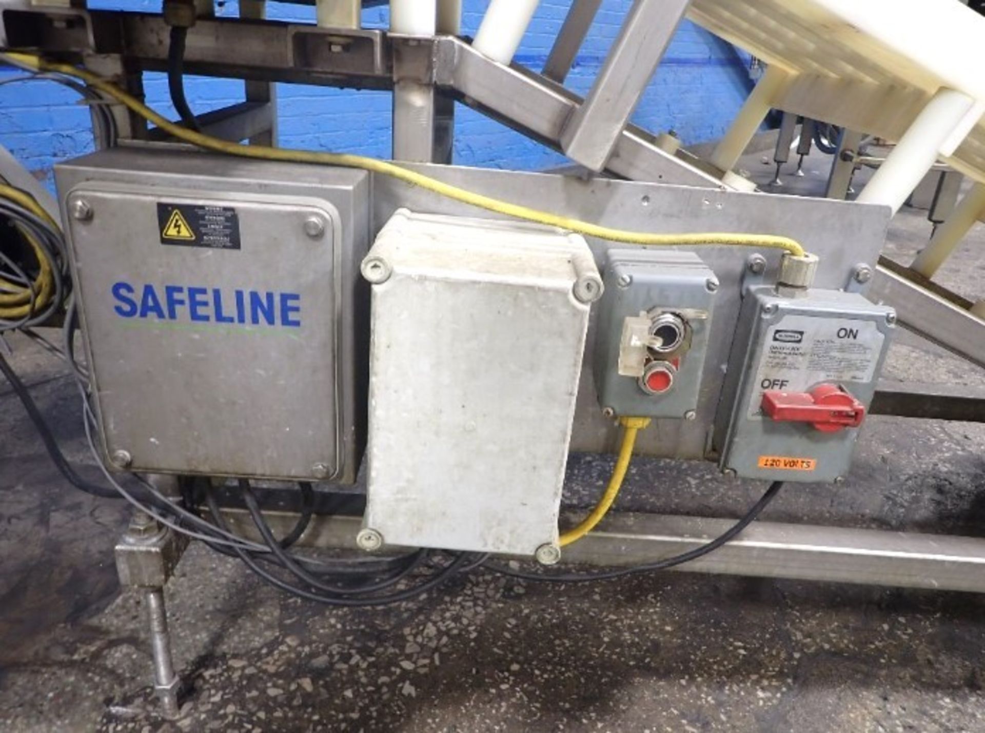 Safeline Mettler Toledo Metal Detector Incline Cleated Belt Unit - Just Recently Removed From - Image 7 of 12