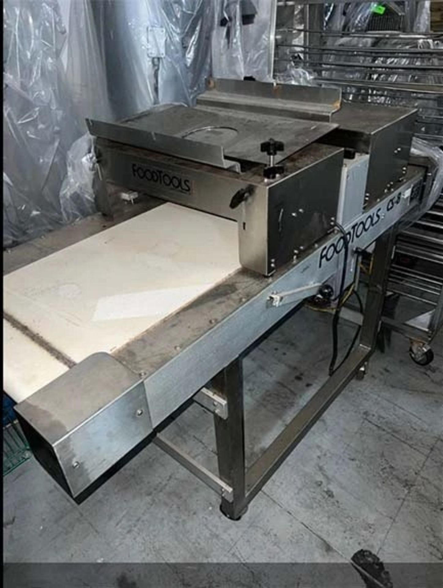 Foodtools CS-8 Horizontal Cake Slicer (Located Jessup, MD) (Loading Fee $100)