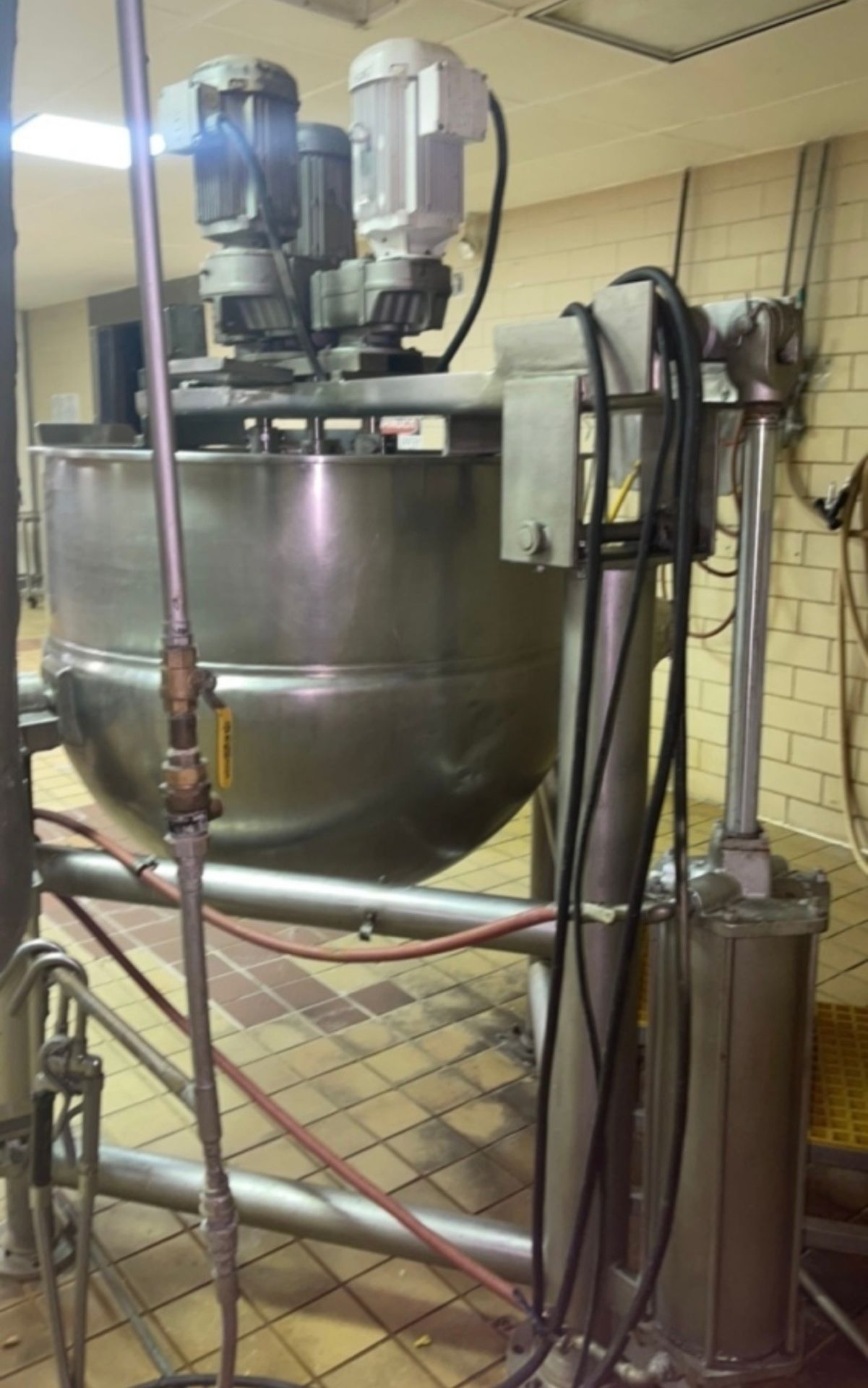 Groen 250 Gal. S/S Triple Motion Jacketed Automatic Tilt Kettle Model DN/TA-180, S/N 116737, - Image 2 of 7