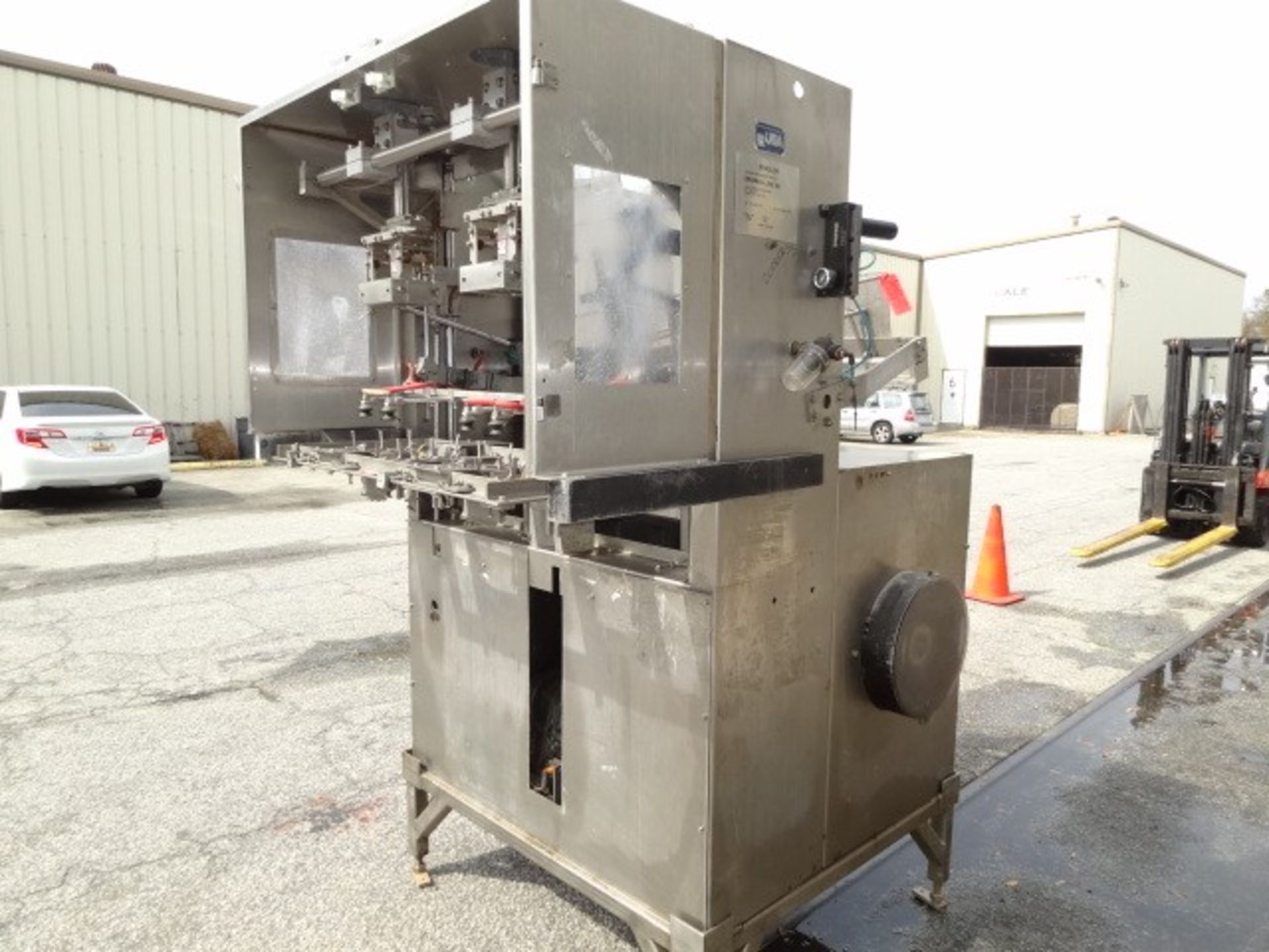 BRADMAN LAKE Dual-Mandrel Tray Former for Self-Locking Trays; Model XS2-60 (Located Charleston, SC)