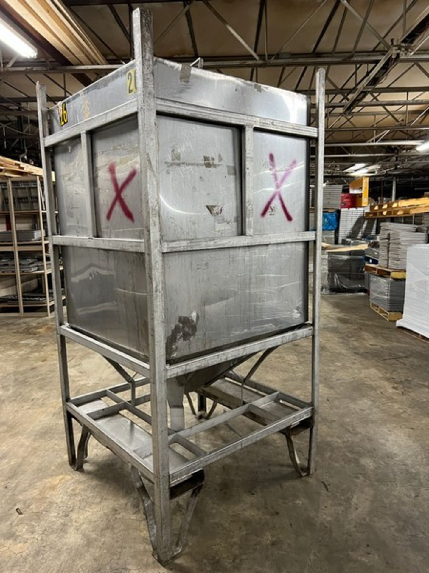 Aprox. 300 Gal. S/S Holding Tank (RIGGING, LOADING, & SITE MANAGEMENT FEE: $50.00 USD) (LOCATED IN - Image 2 of 7