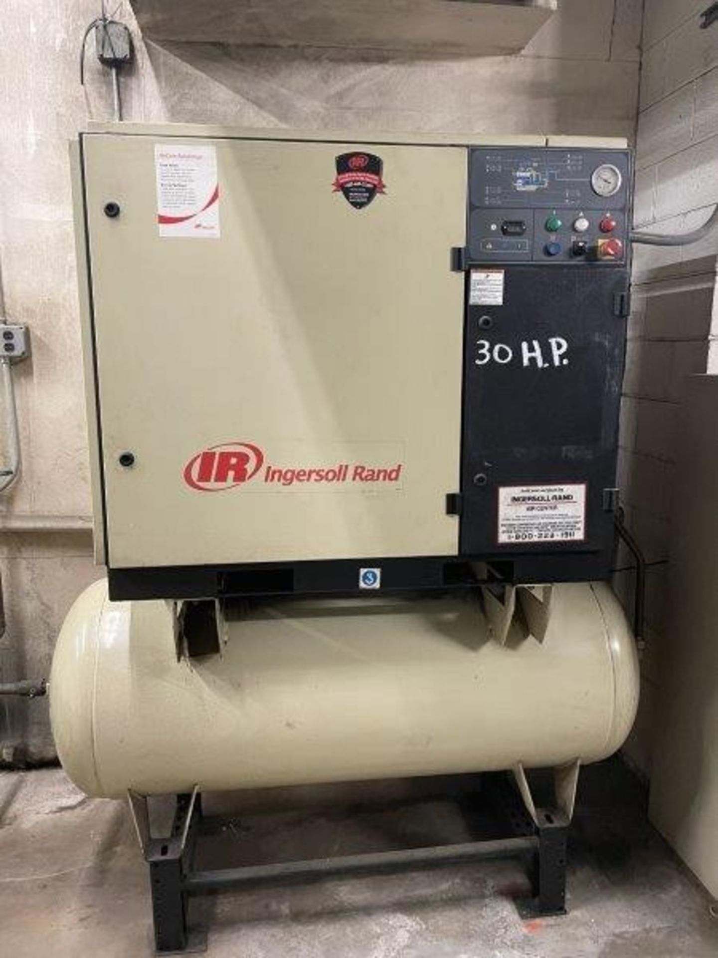 30 HP tank mounted Screw Air Compressor. Manufactured by Ingersol Rand. 125 psig max pressure, 120