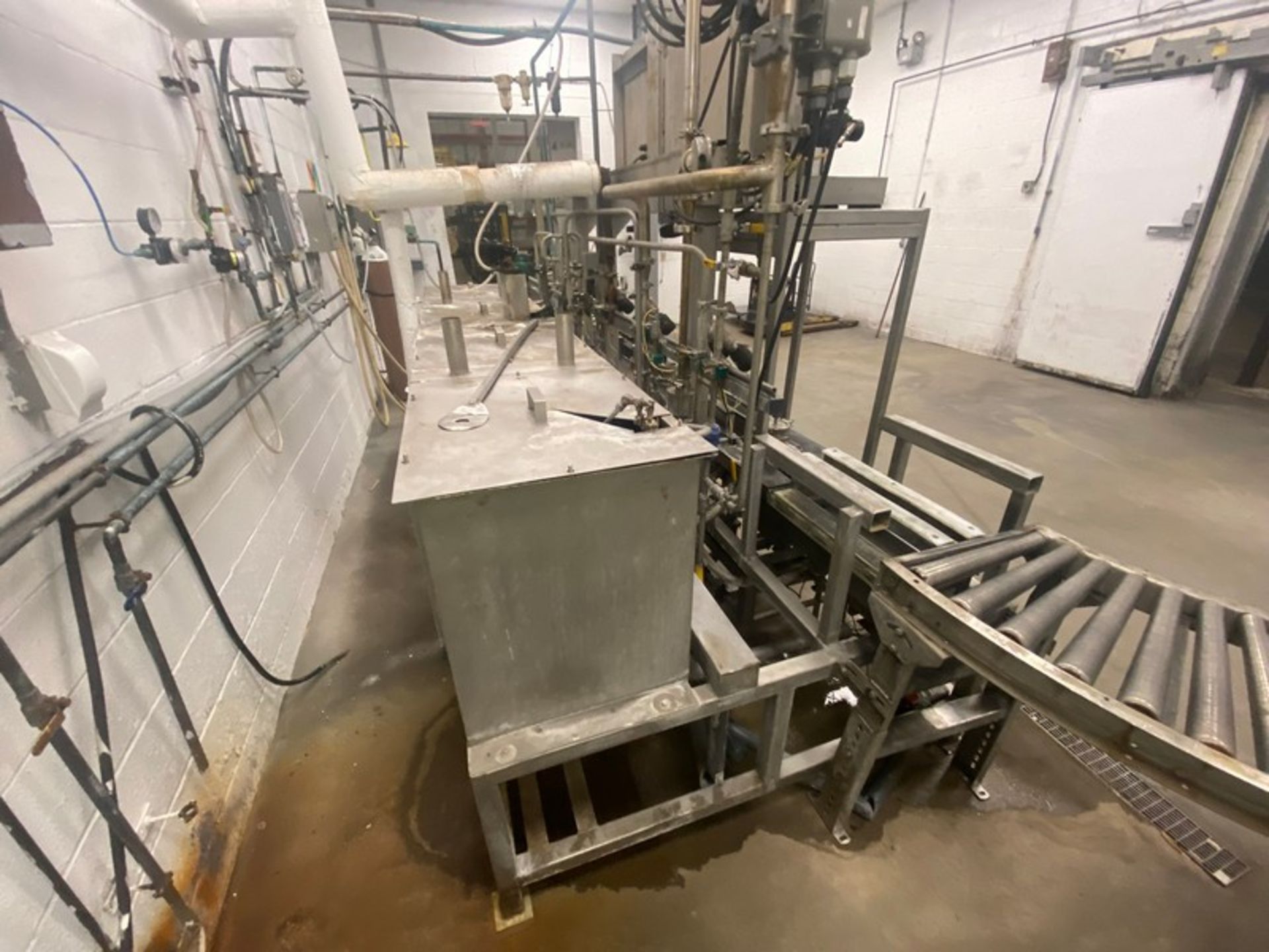 Miller 3-Head Keg S/S Filling System, with Infeed & Outfeed Conveyor (LOCATED IN FREDERICK, MD) - Bild 8 aus 8