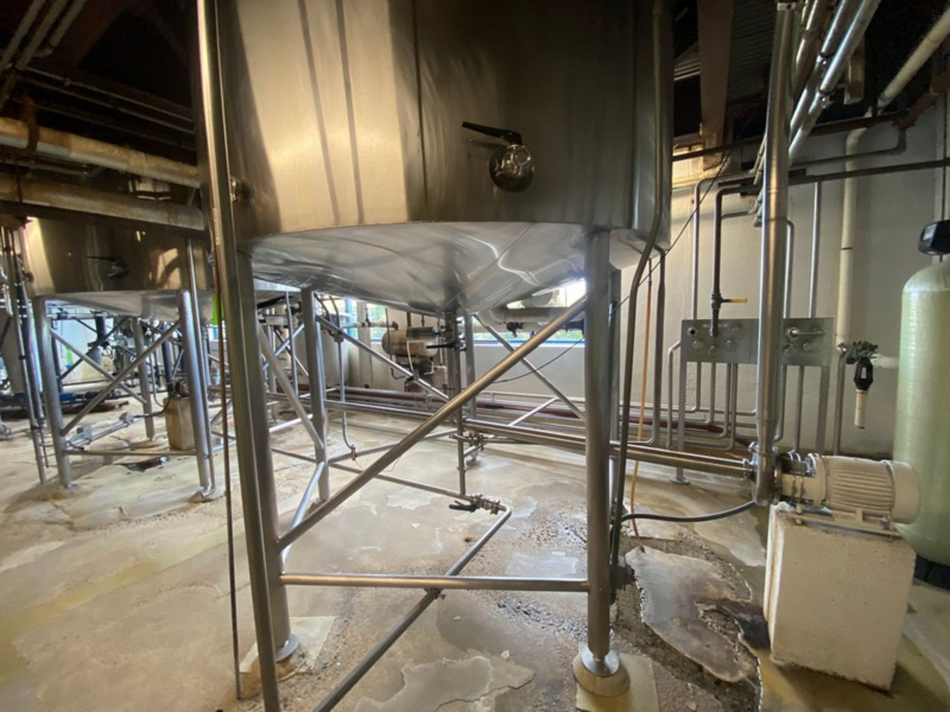 50 BBL (2,200 GAL.) S/S Brew Kettle, with S/S Top Mounted Hinge Man-Door, Mounted on S/S Legs & Fram - Bild 6 aus 6