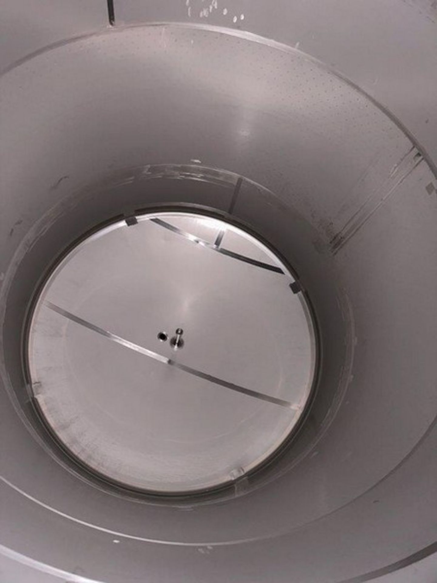 150 BBL (4650 Gallon) Vertical Cone Bottom 304 Stainless Steel Jacketed Vessel. Manufactured by Sant - Image 5 of 7