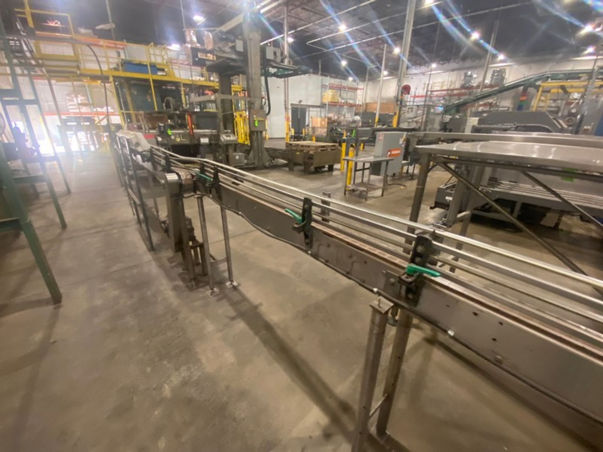 S/S Infeed Conveyor, with Guide Rails, Aprox. 80 ft. to Glass Bottle Orientor (LOCATED IN FREDERICK, - Bild 2 aus 7