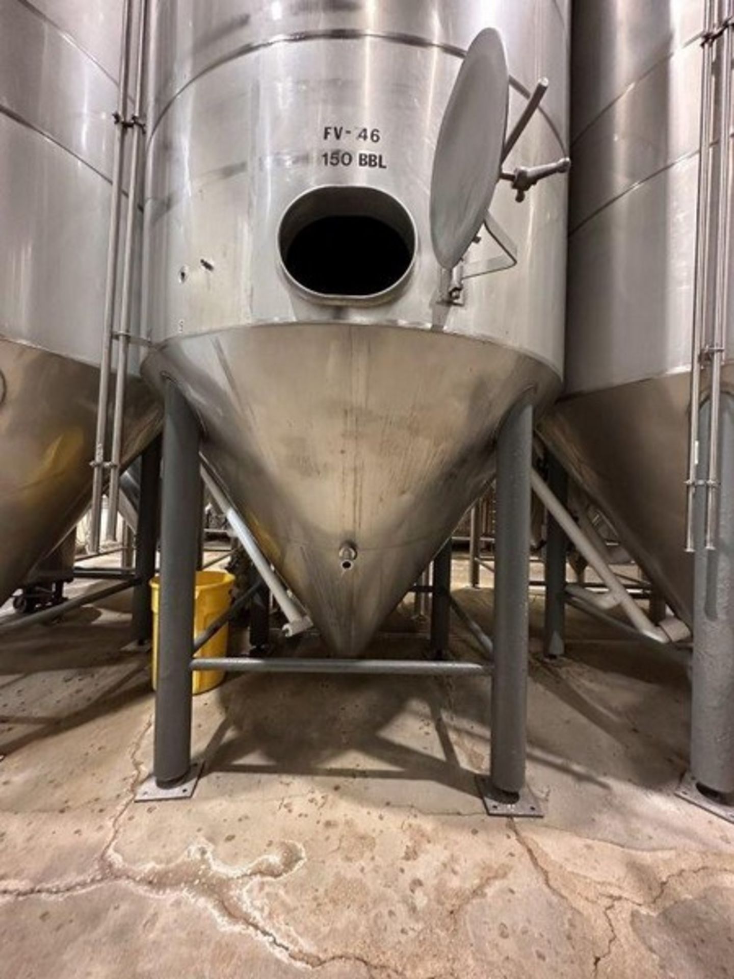 150 BBL (4650 Gallon) Vertical Cone Bottom 304 Stainless Steel Jacketed Vessel. Manufactured by San - Image 4 of 9