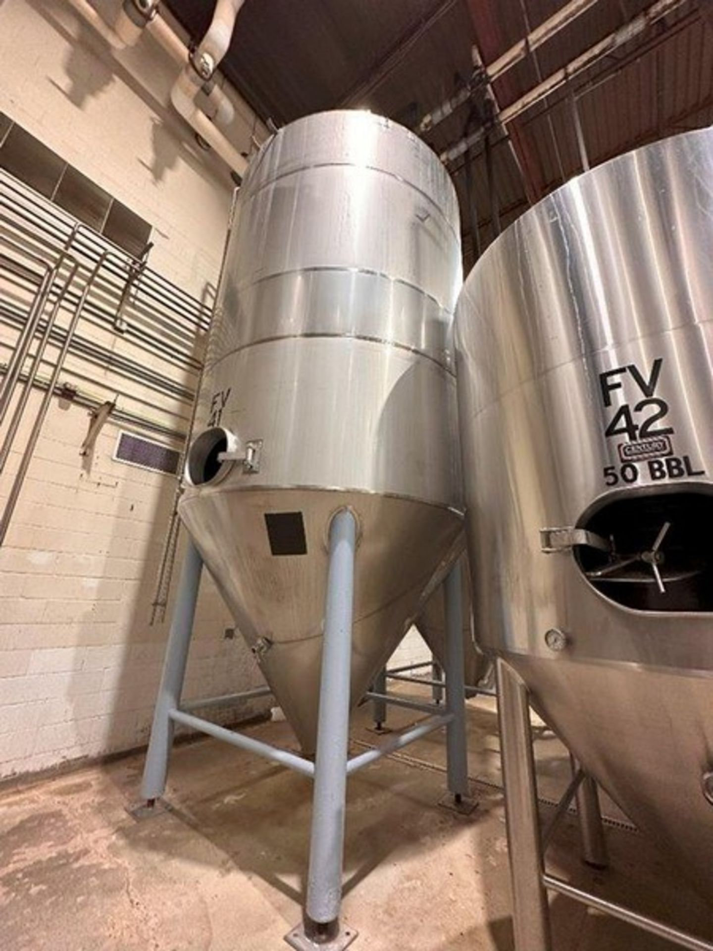 150 BBL (4650 Gallon) Vertical Cone Bottom 304 Stainless Steel Jacketed Vessel. Manufactured by Sant