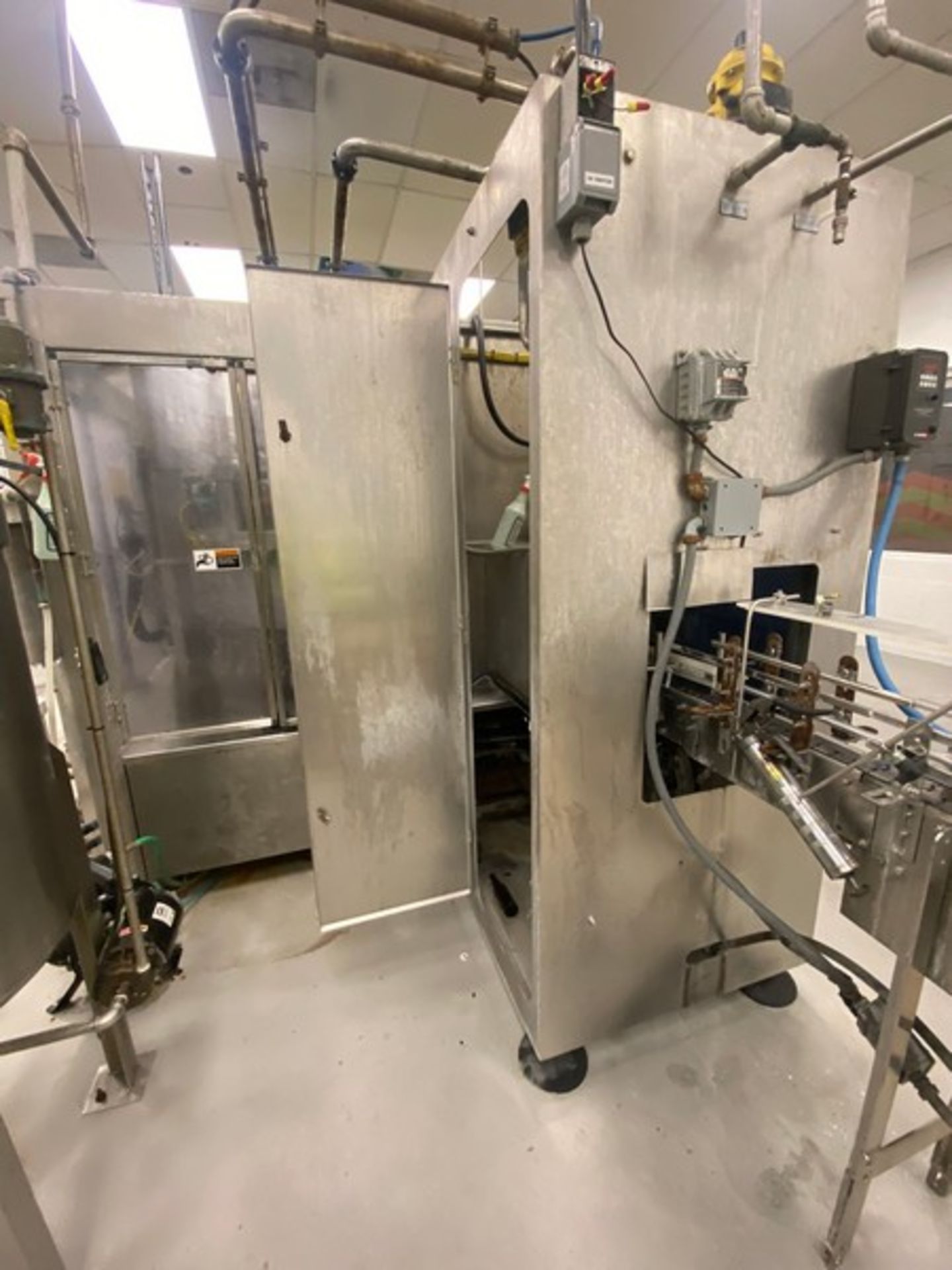 Krones 20-Station Glass Bottle Rotary Filler, with S/S Balance Tank, with Capping Station (LOCATED - Image 11 of 18