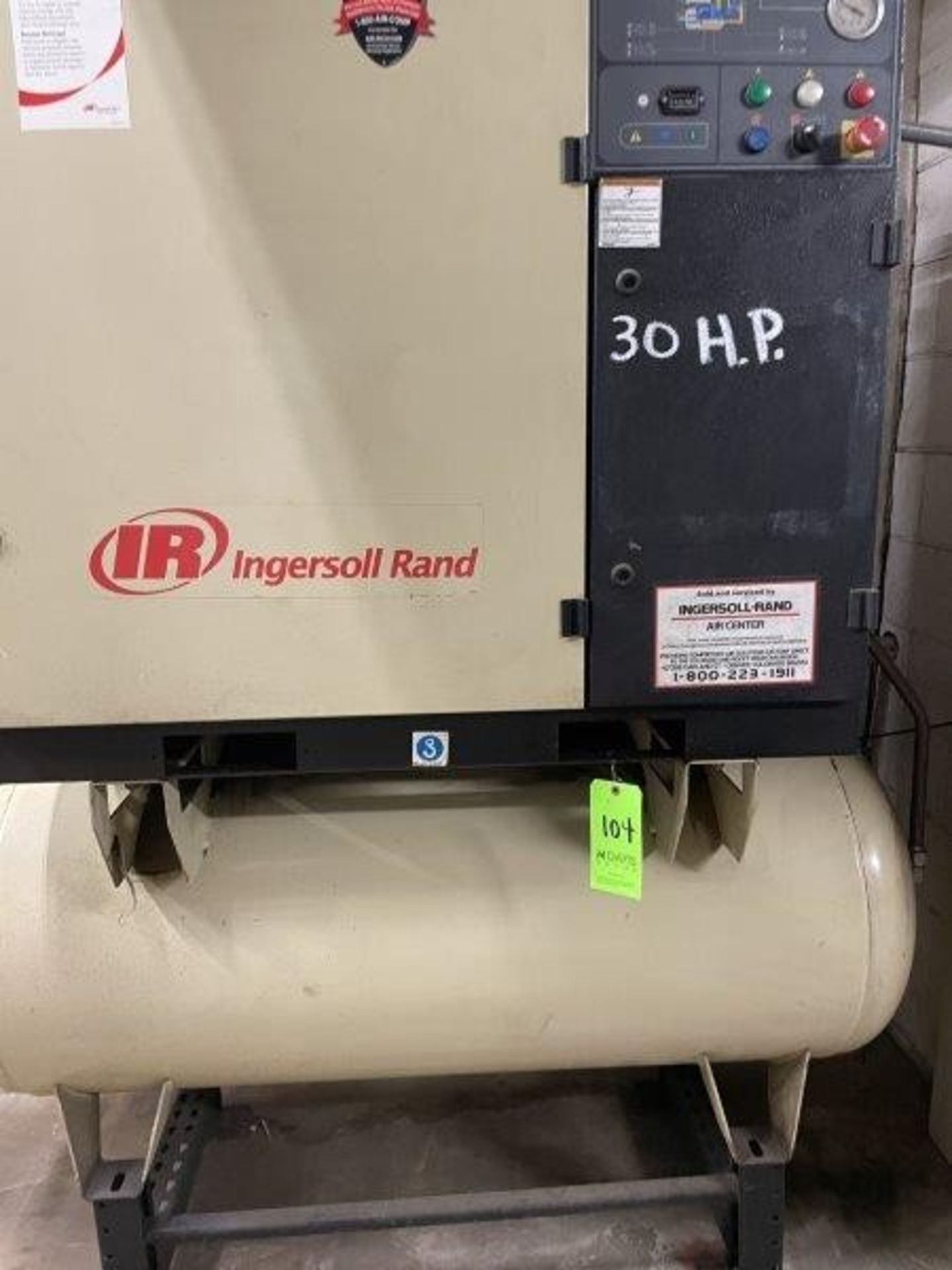 30 HP tank mounted Screw Air Compressor. Manufactured by Ingersol Rand. 125 psig max pressure, 120 - Image 2 of 13