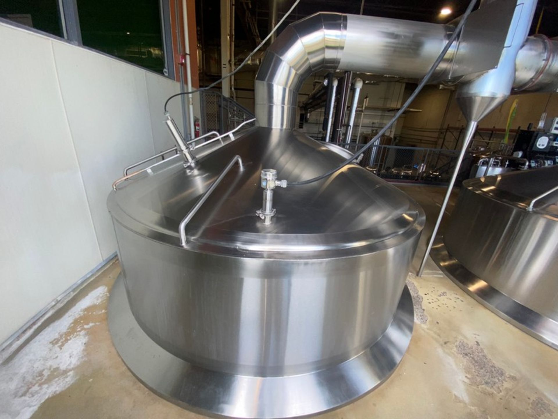 50 BBL (2,200 GAL.) S/S Brew Kettle, with S/S Top Mounted Hinge Man-Door, Mounted on S/S Legs & Fram - Bild 4 aus 6