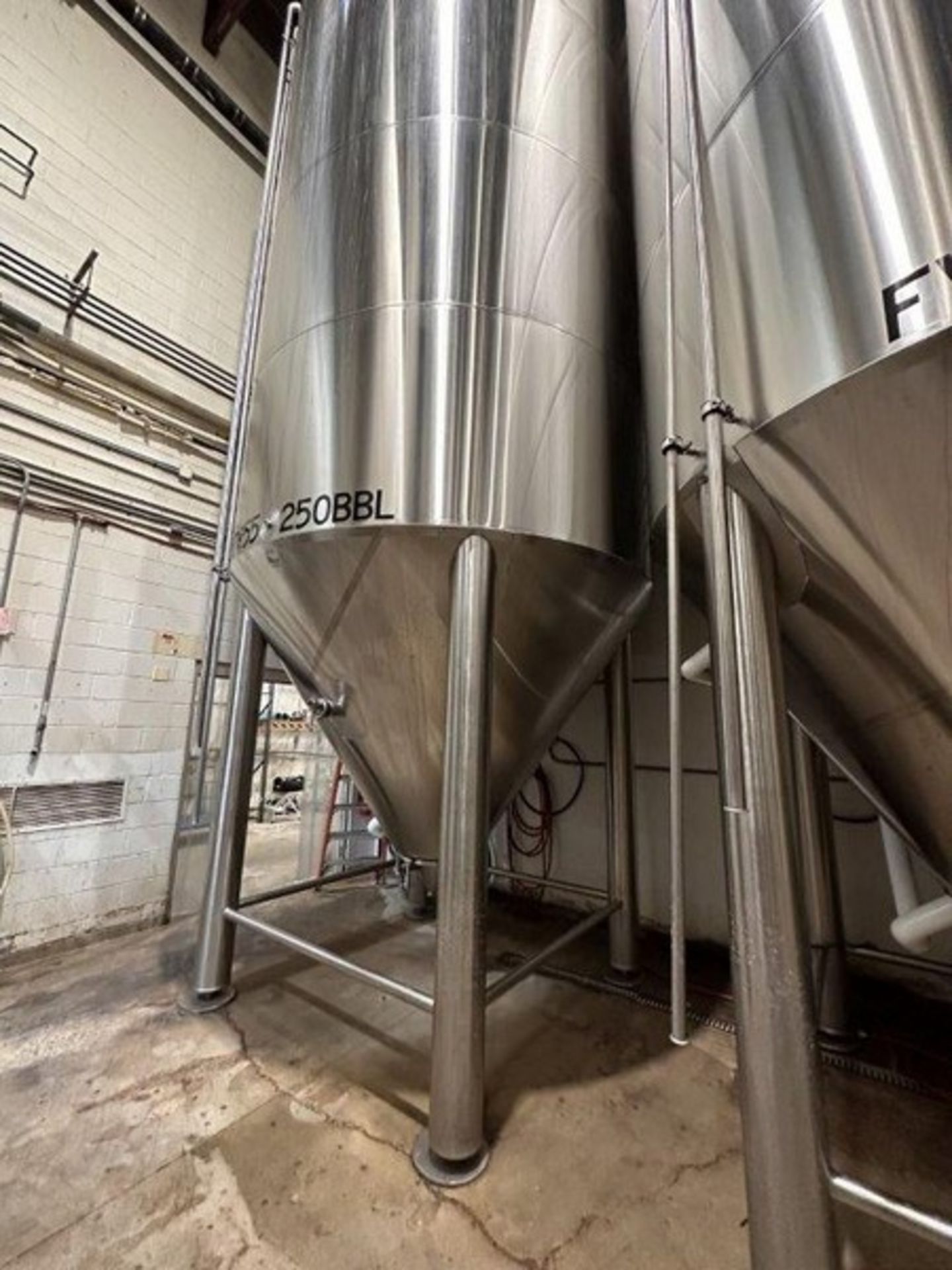 250 BBL (10178 Gallon) Vertical Cone Bottom 304 Stainless Steel Jacketed Vessel. Manufactured by JV - Image 3 of 8