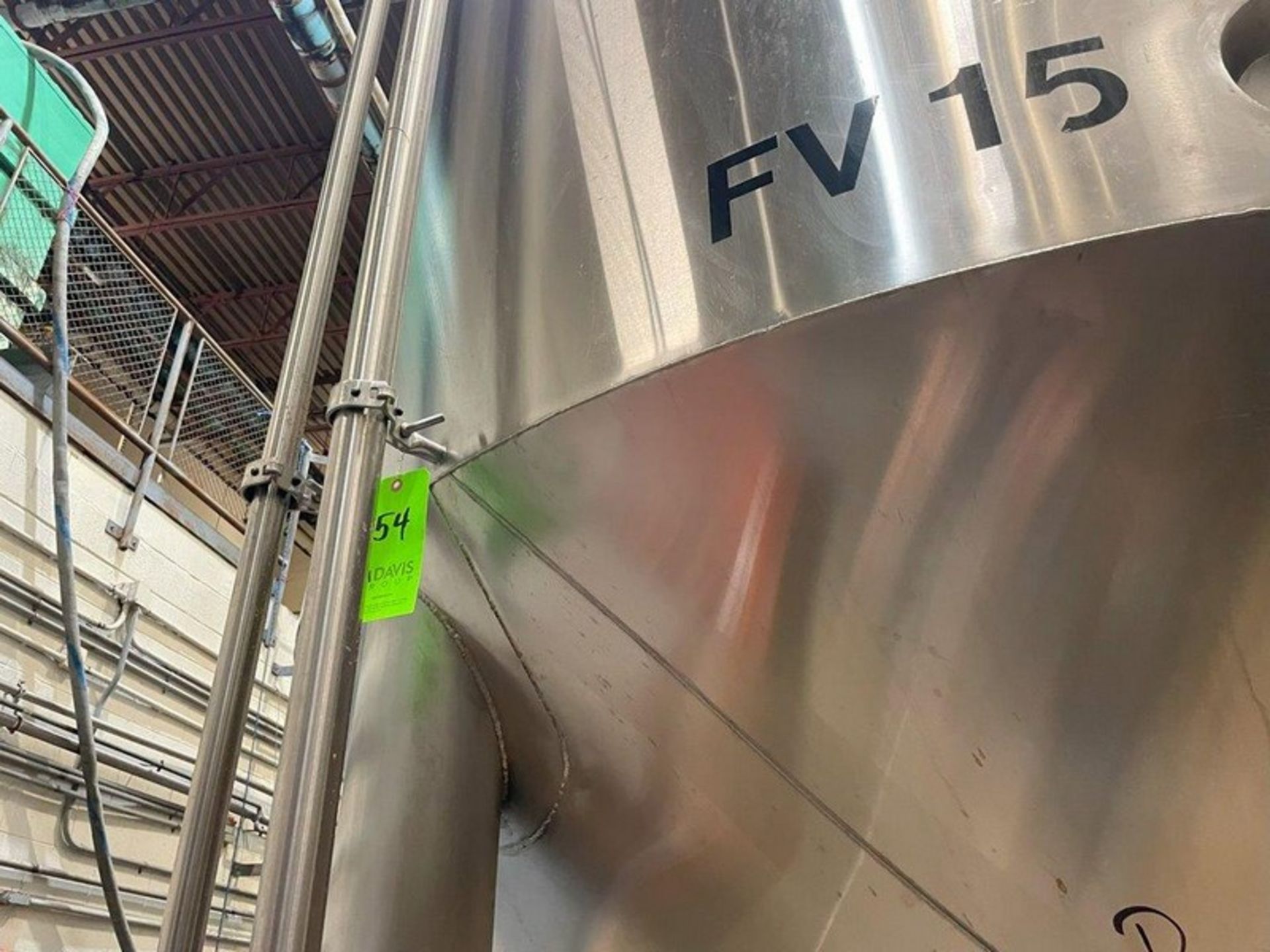 200 BBL (7991 gallons) Vertical Cone Bottom 304 Stainless Steel Jacketed Vessel. Manufactured by JV - Bild 5 aus 7