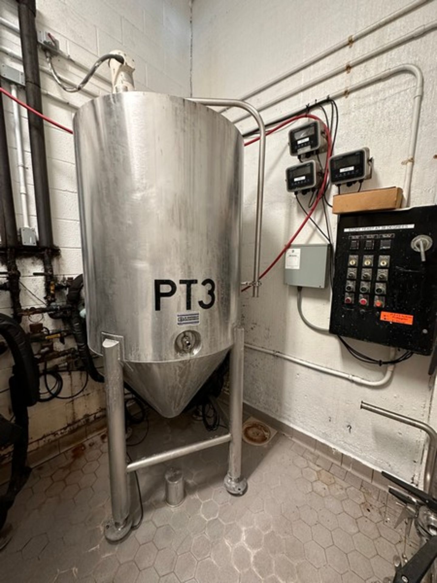 252 gallon Stainless Steel Cone bottom Mix Tank, built by JV NorthWest. Top entering slanted Sharp - Image 5 of 9