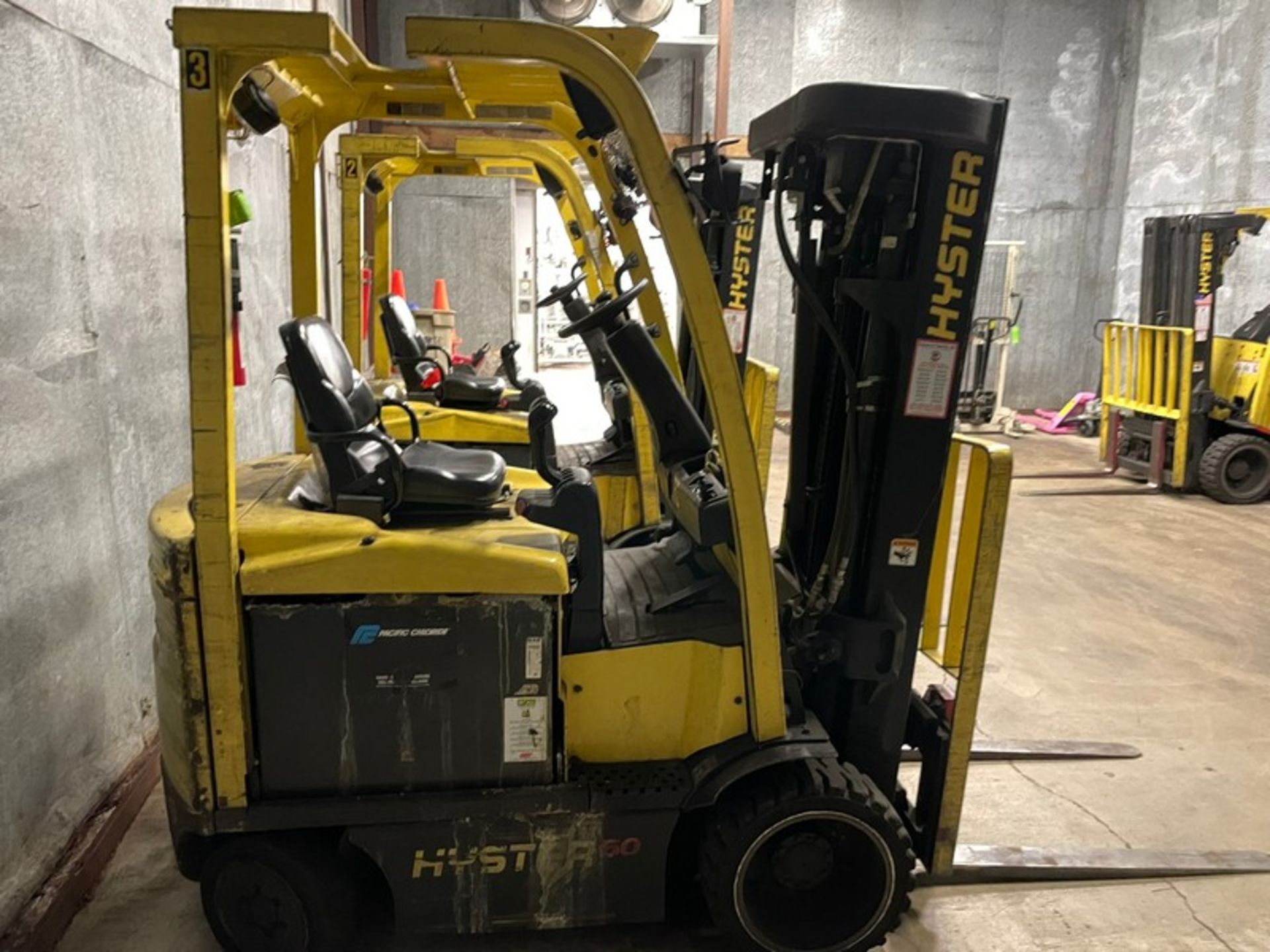 4,850 lbs Hyster Battery Charged Forklift. Model #E50XN-27, Serial #A2691002109G (LOCATED IN - Image 7 of 8