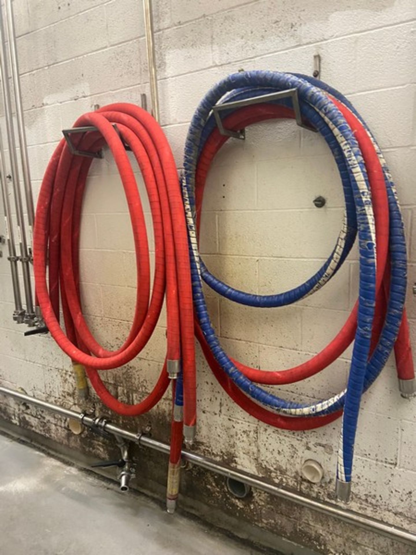 Lot of Assorted Transfer Hoses, Assorted Sizes, with S/S Racks (LOCATED IN FREDERICK, MD) - Image 4 of 4