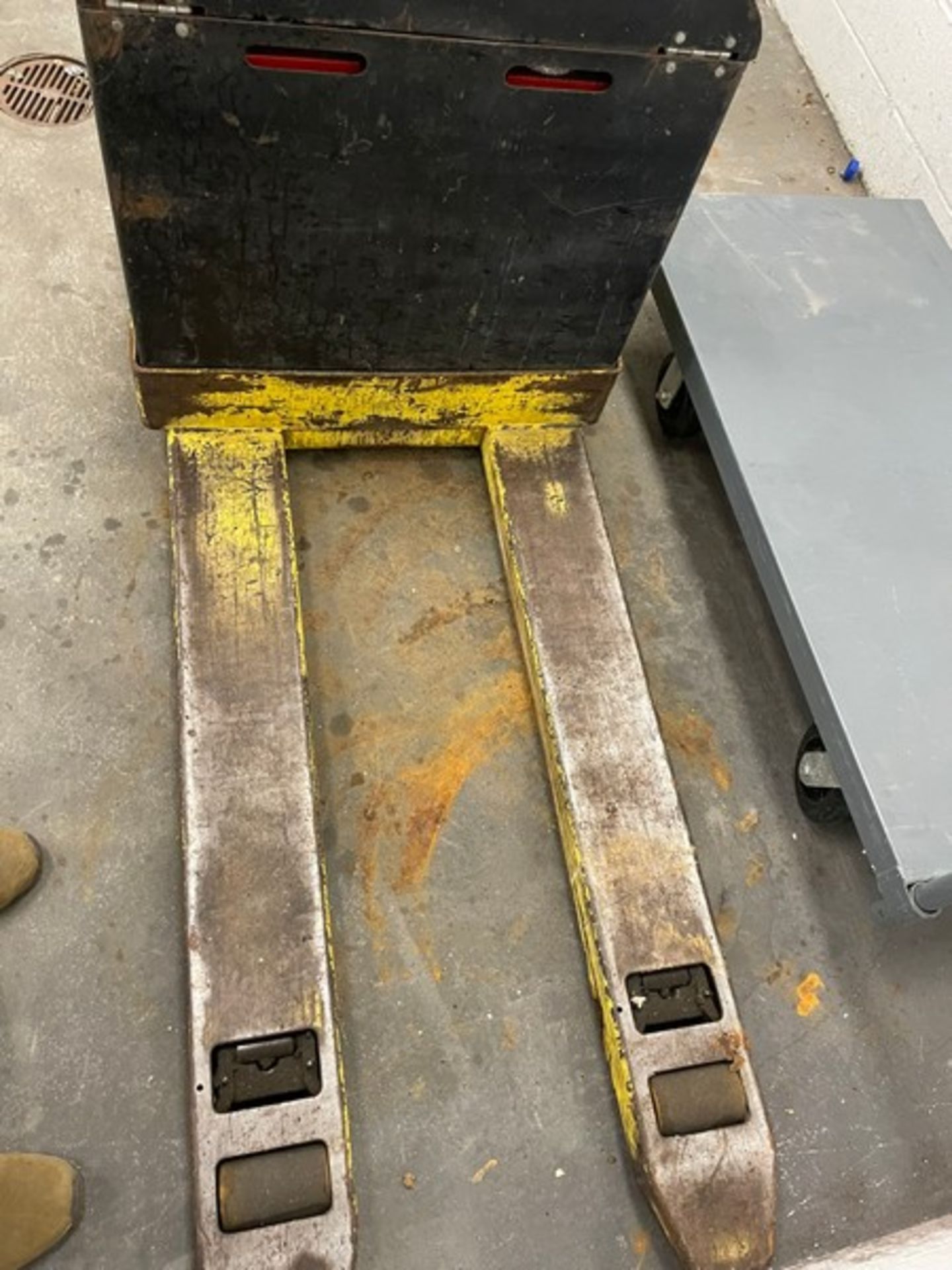 Hyster Electric Pallet Jack (Currently in Keg Room) (LOCATED IN FREDERICK, MD) - Image 5 of 6