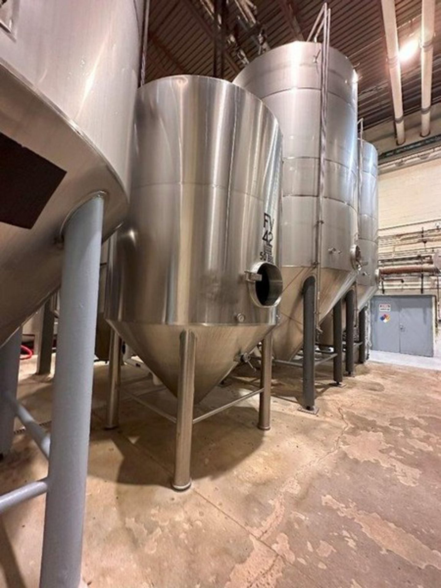 50 BBL (2200 Gallon) Vertical Cone Bottom 304 Stainless Steel Jacketed Vessel. Manufactured by Centu - Image 3 of 12