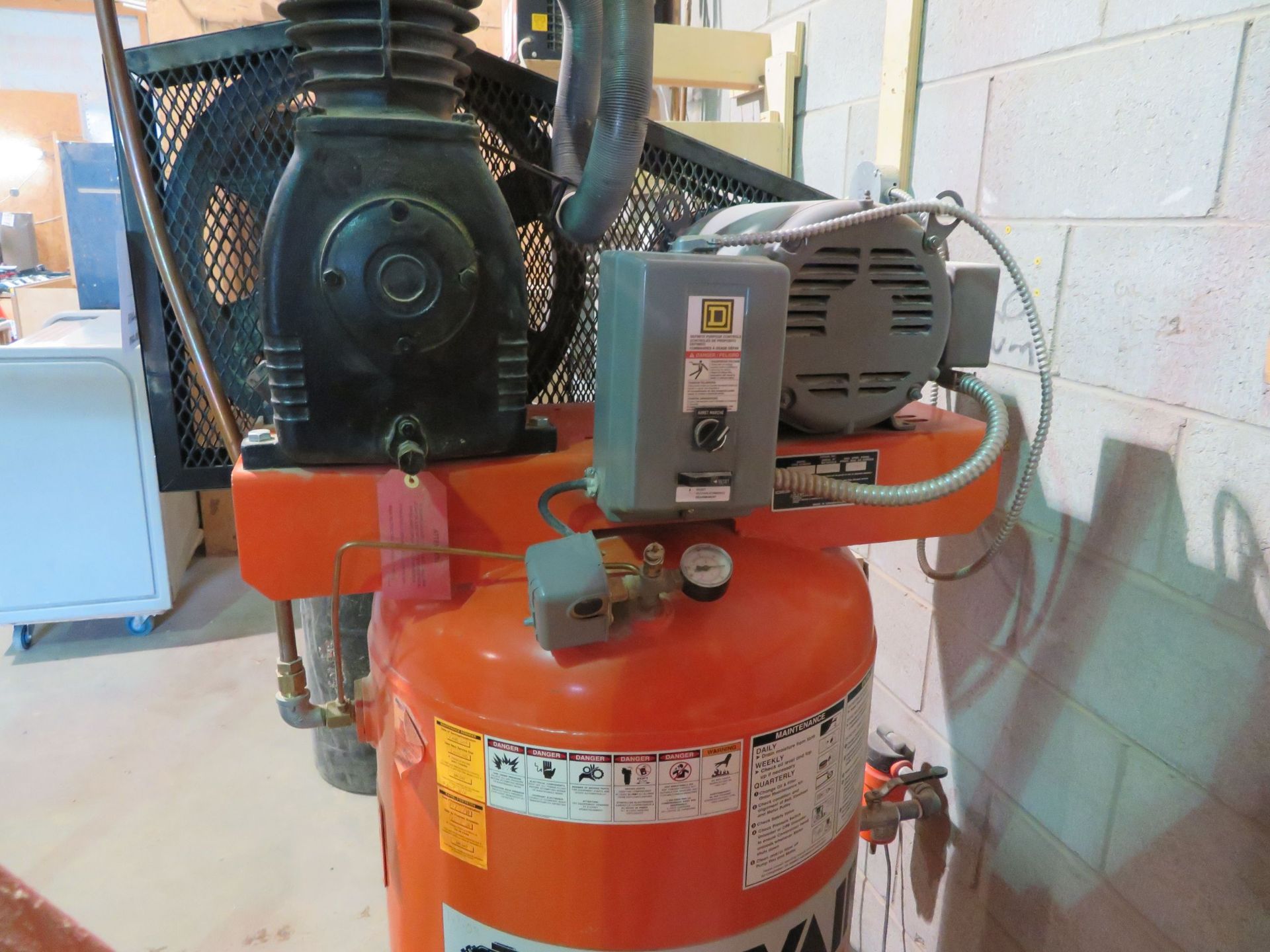 DEVAIR vertical air compressor, Mod: 247, Cap. 7.5 Hp, 175 max press - Image 3 of 5