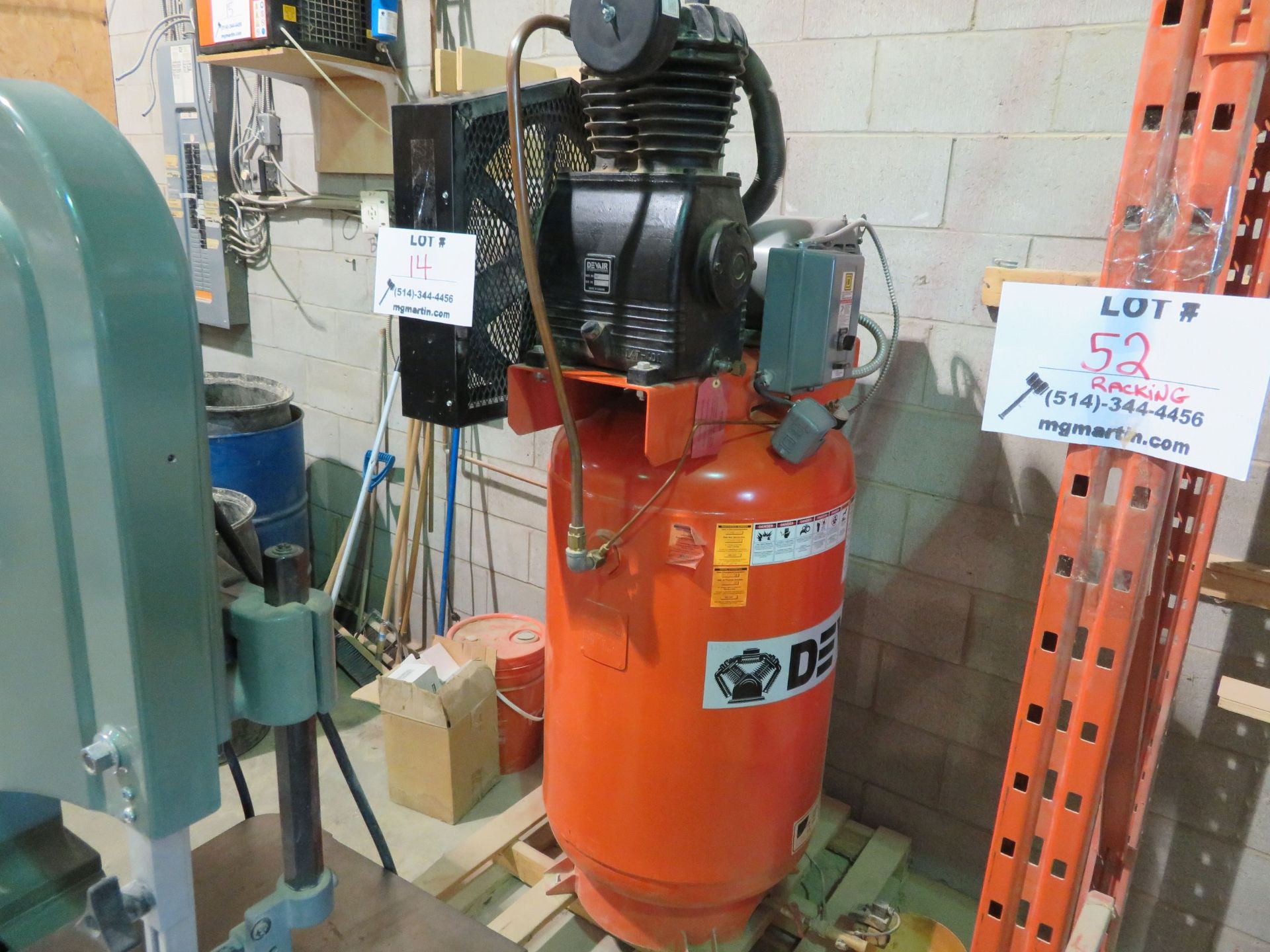 DEVAIR vertical air compressor, Mod: 247, Cap. 7.5 Hp, 175 max press