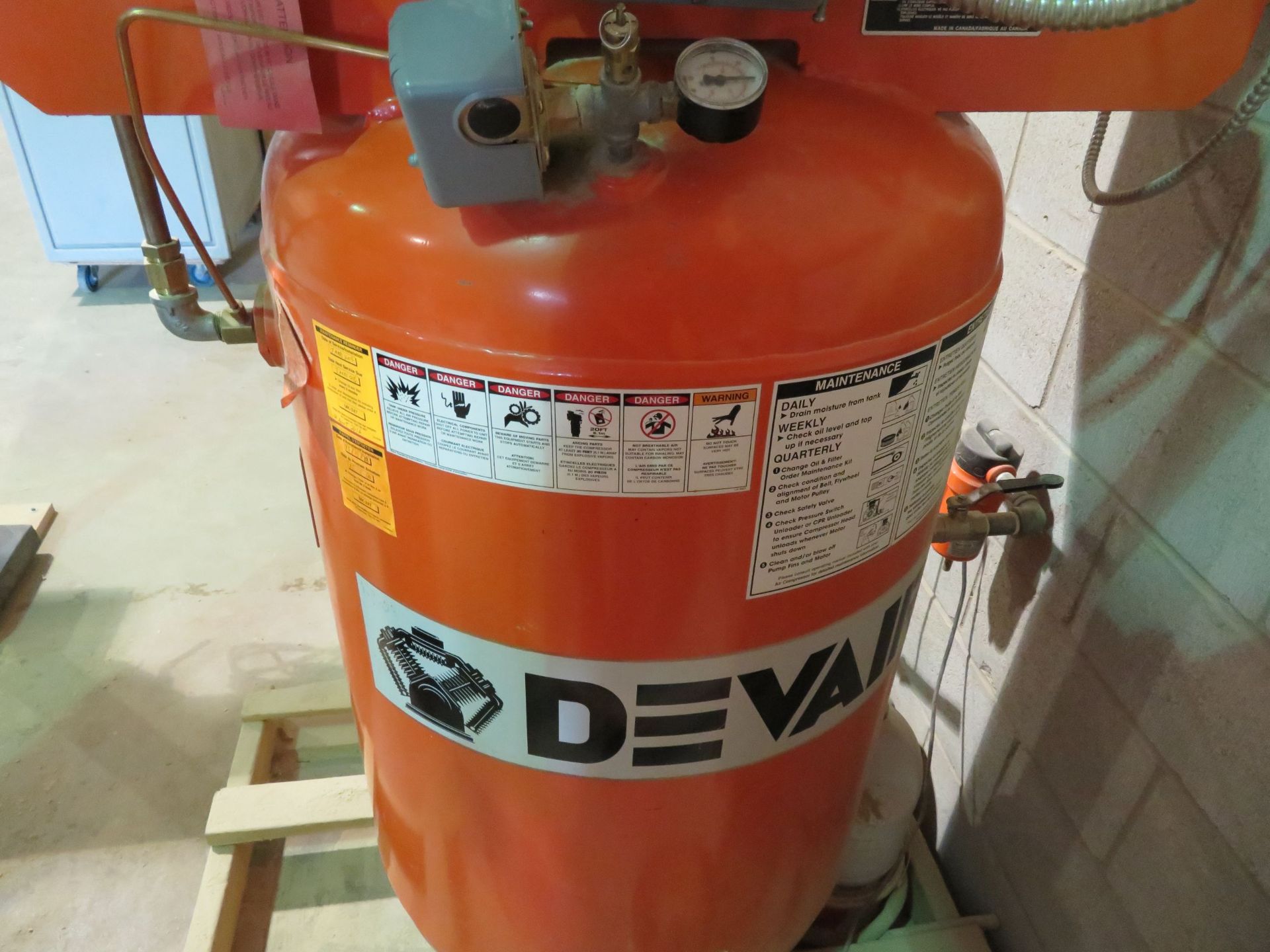 DEVAIR vertical air compressor, Mod: 247, Cap. 7.5 Hp, 175 max press - Image 5 of 5