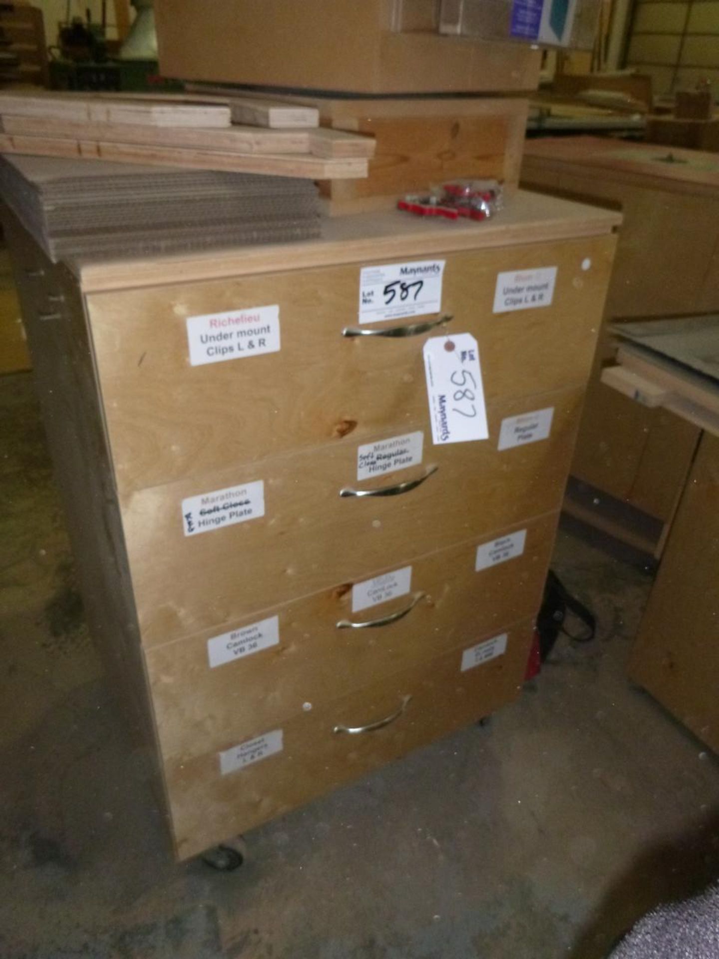 4 Drawer rolling cabinet