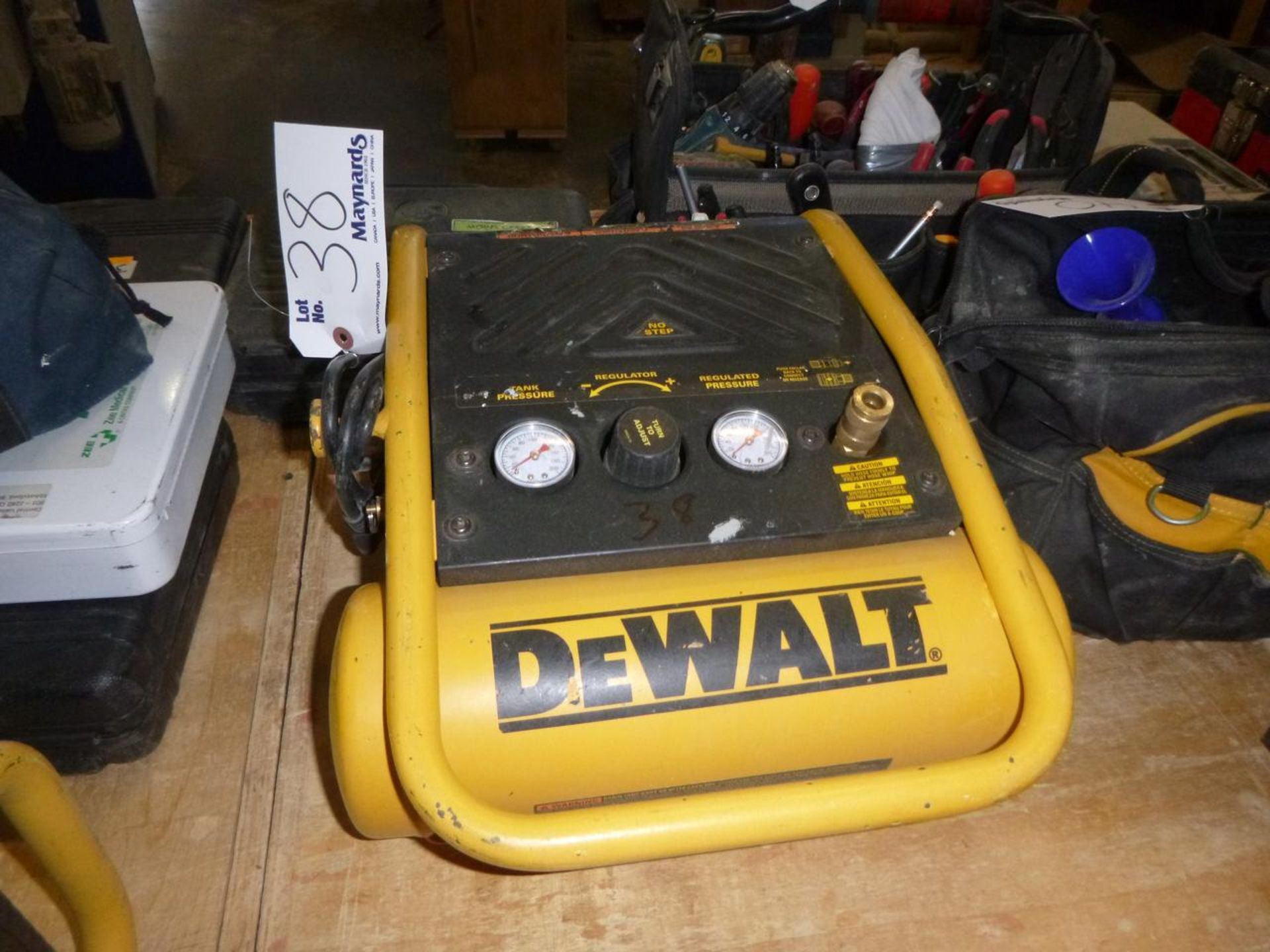 Dewalt D55140 Air compressor