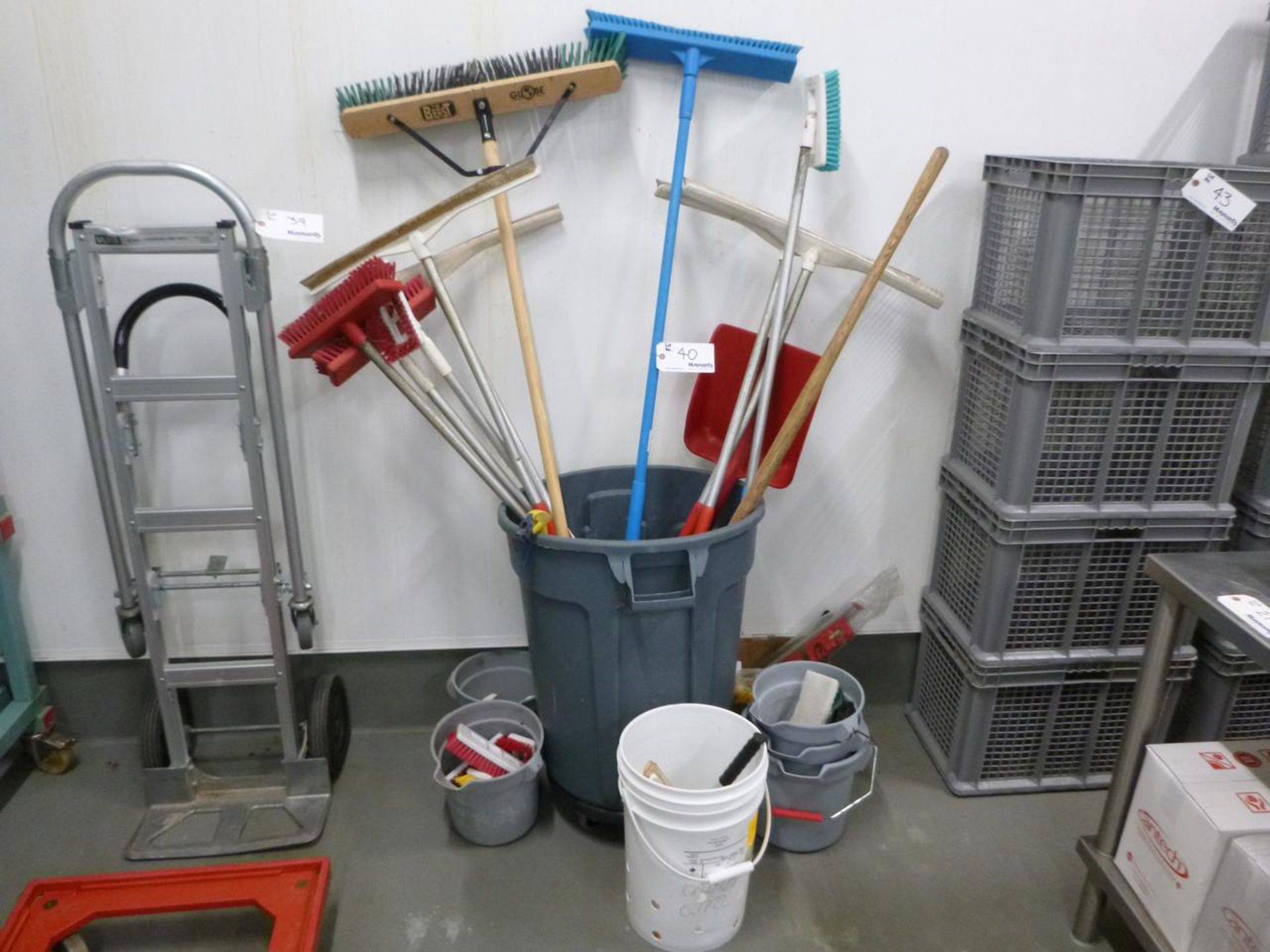 Lot of cleaning supplies