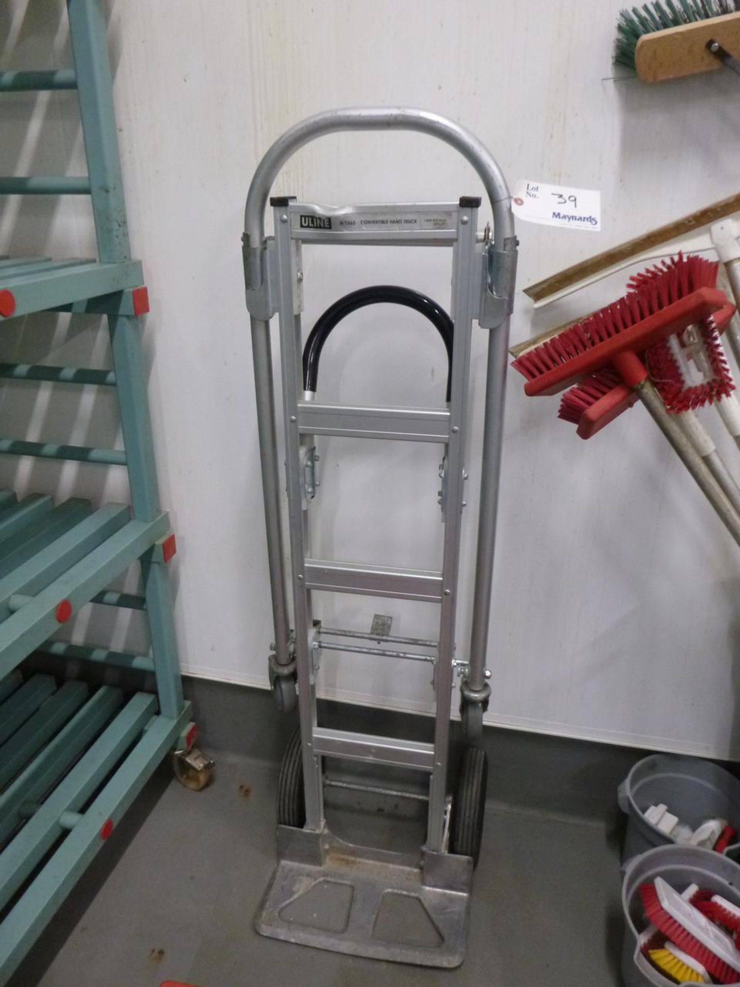 Uline H-1363 Hand truck